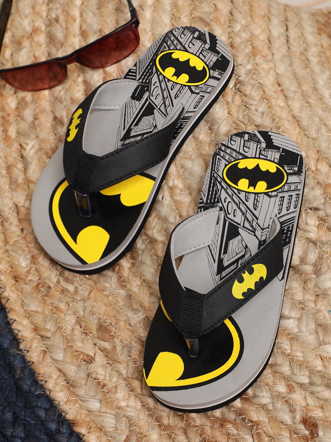 

Kids Ville Boys Batman Printed Thong Flip Flops, Grey