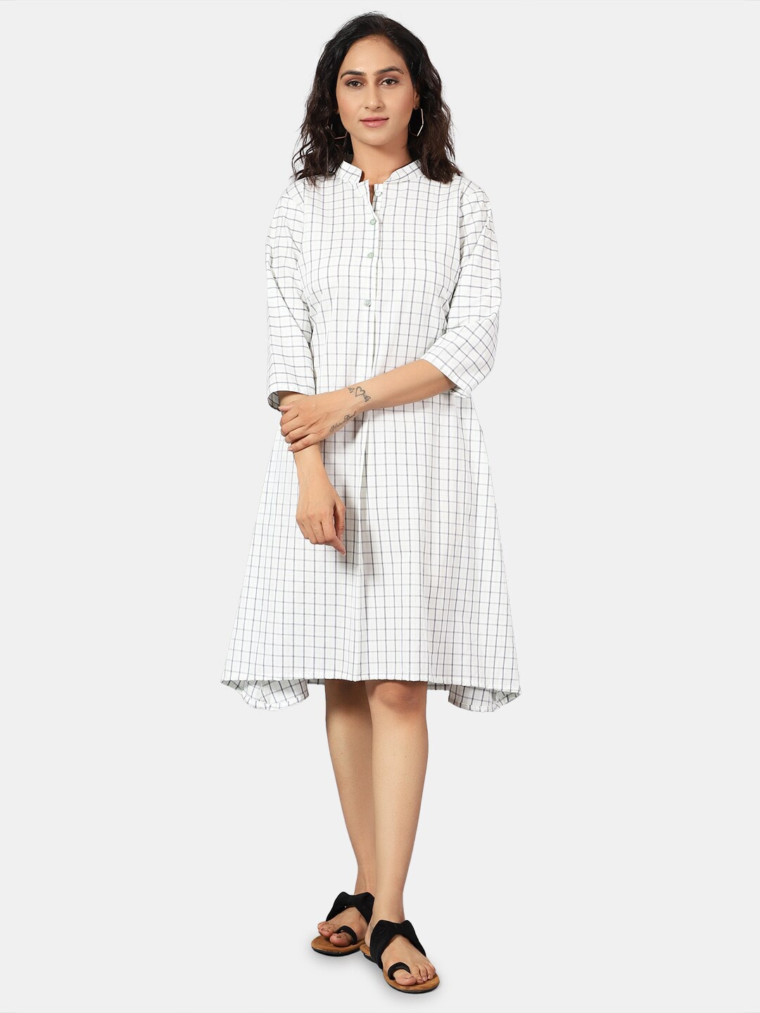 

INDOPHILIA Band Neck Checked Shirt Dress, White