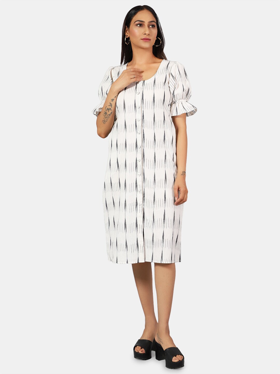 

INDOPHILIA Geometric Printed Puff Sleeves A-Line Dress, White