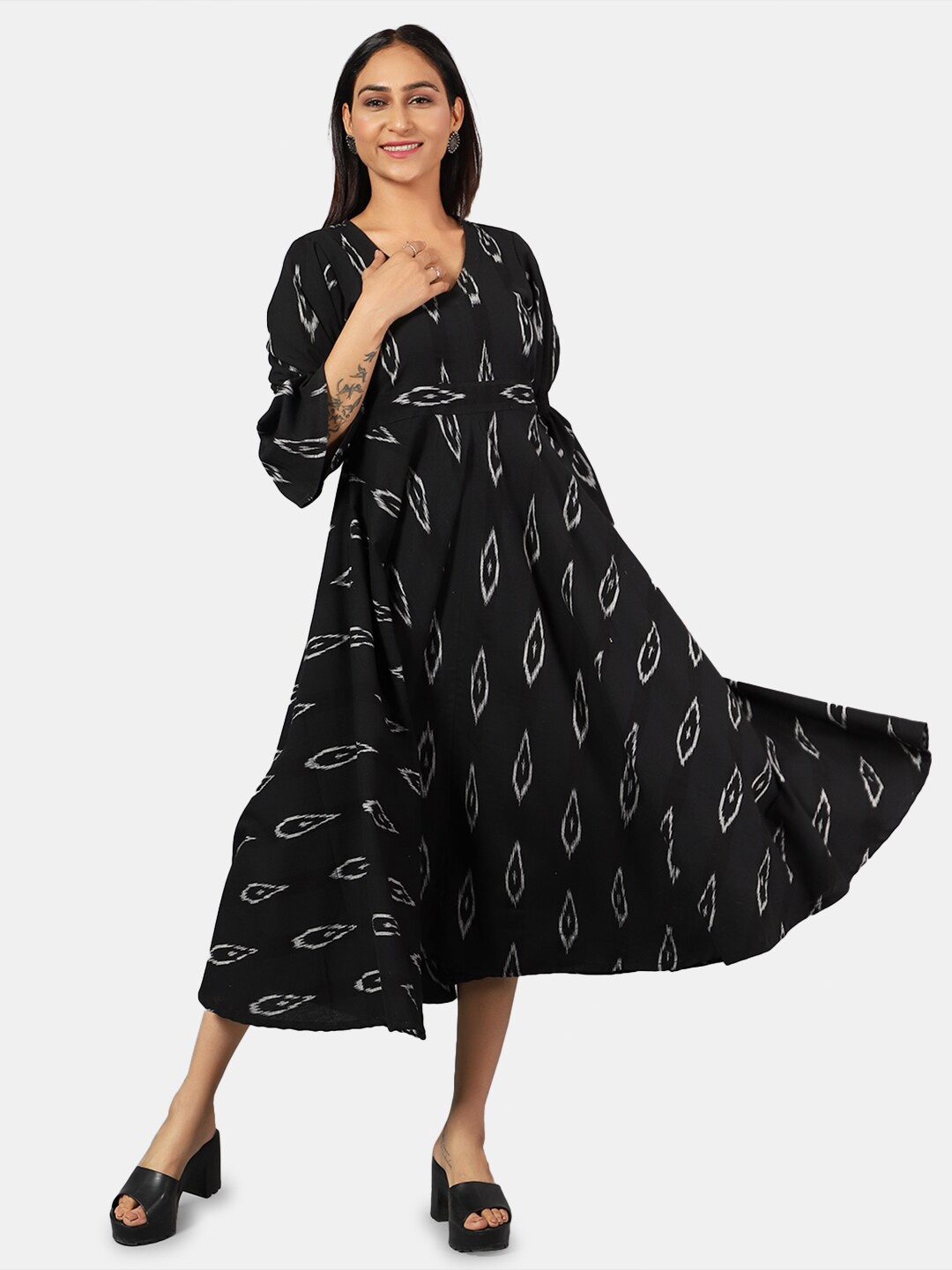 

INDOPHILIA Geometric Printed Bell Sleeves Fit & Flare Midi Dress, Black