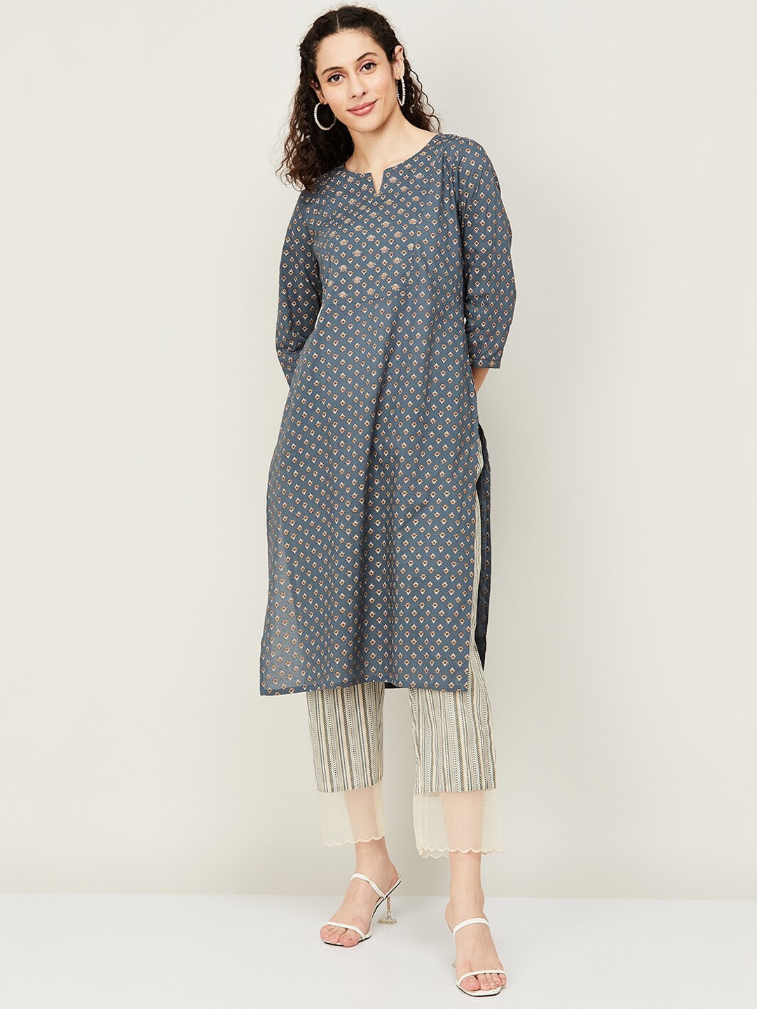 

Melange by Lifestyle Ethnic Motifs Printed Zari Kurta with Trousers, Grey