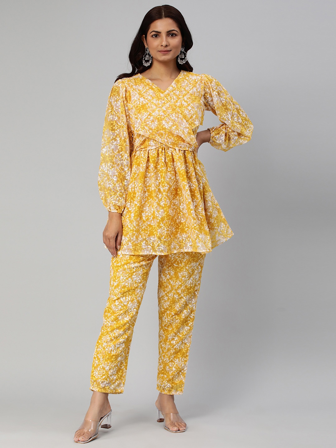 

Rani Saahiba Women Embroidered Tunic With Trousers, Yellow