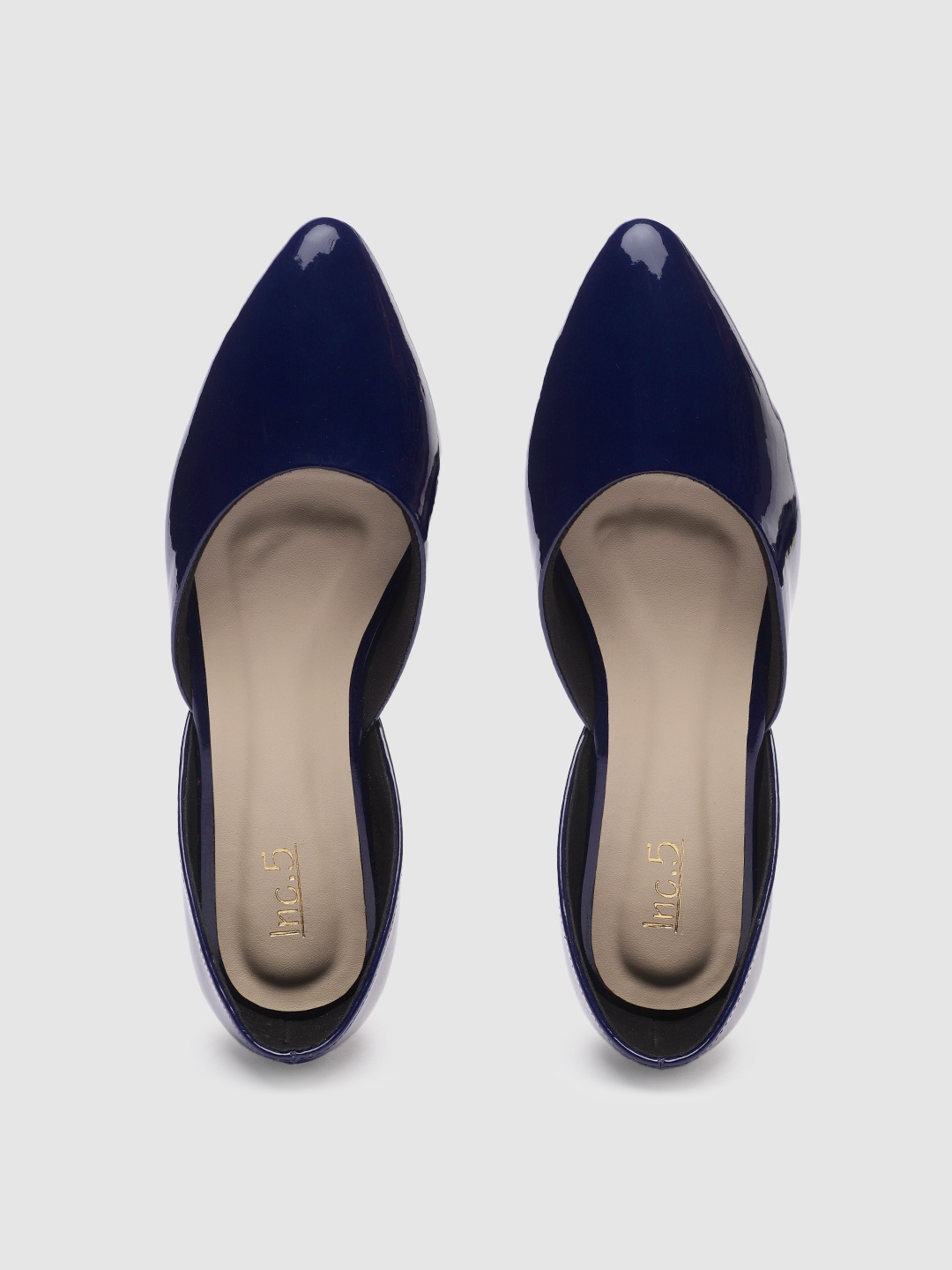 

Inc 5 Women Pointed Toe Ballerinas, Navy blue