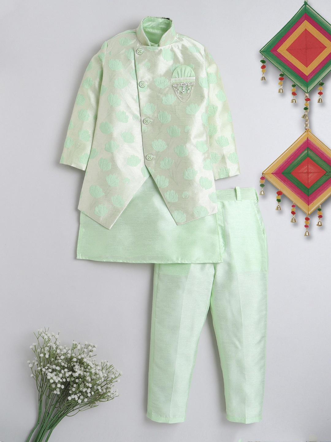 

ahhaaaa Boys Printed Indo-Western Sherwani Set, Green