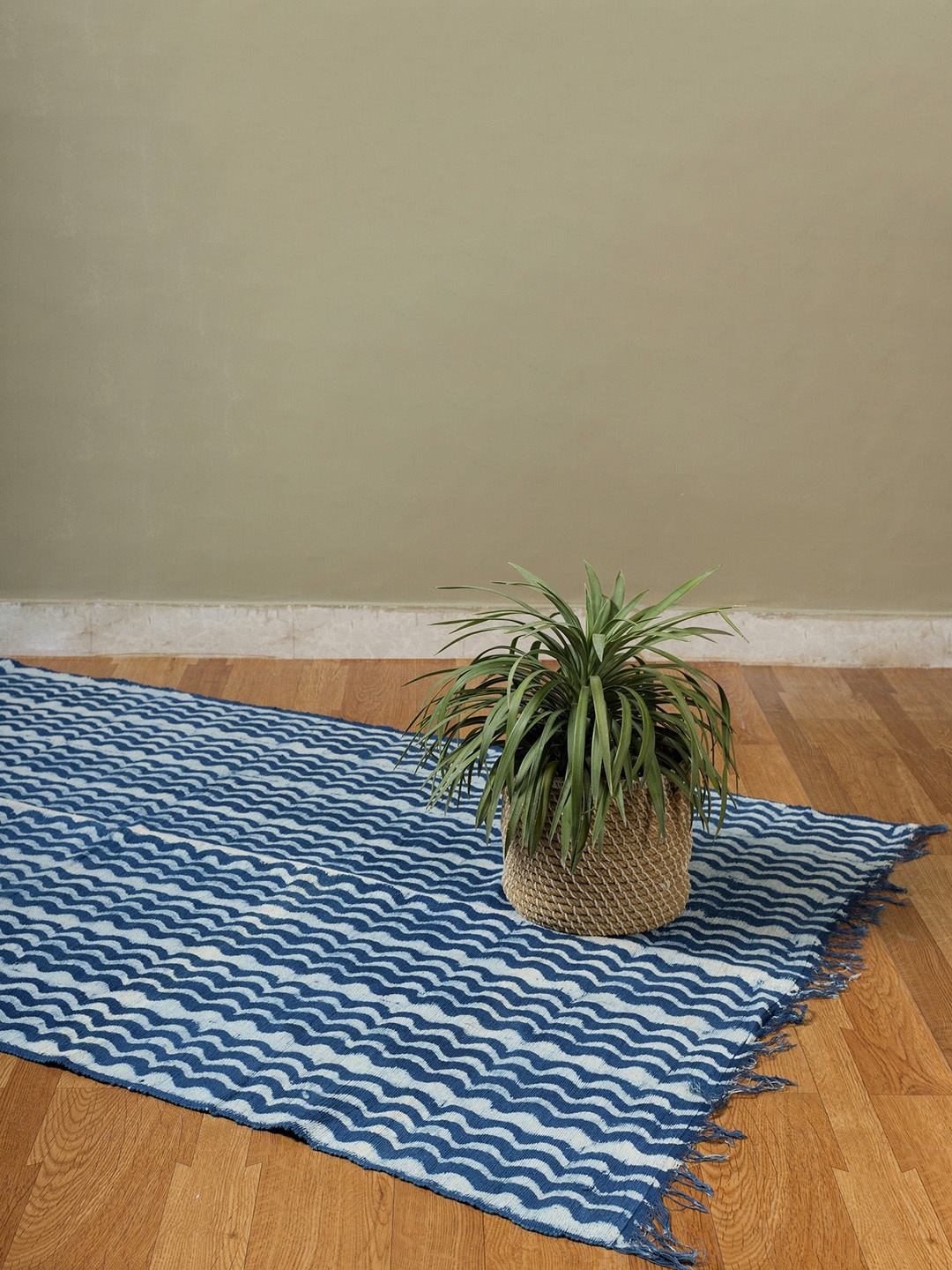 

HANDICRAFT PALACE Blue & White Hand Block Printed Cotton Carpet