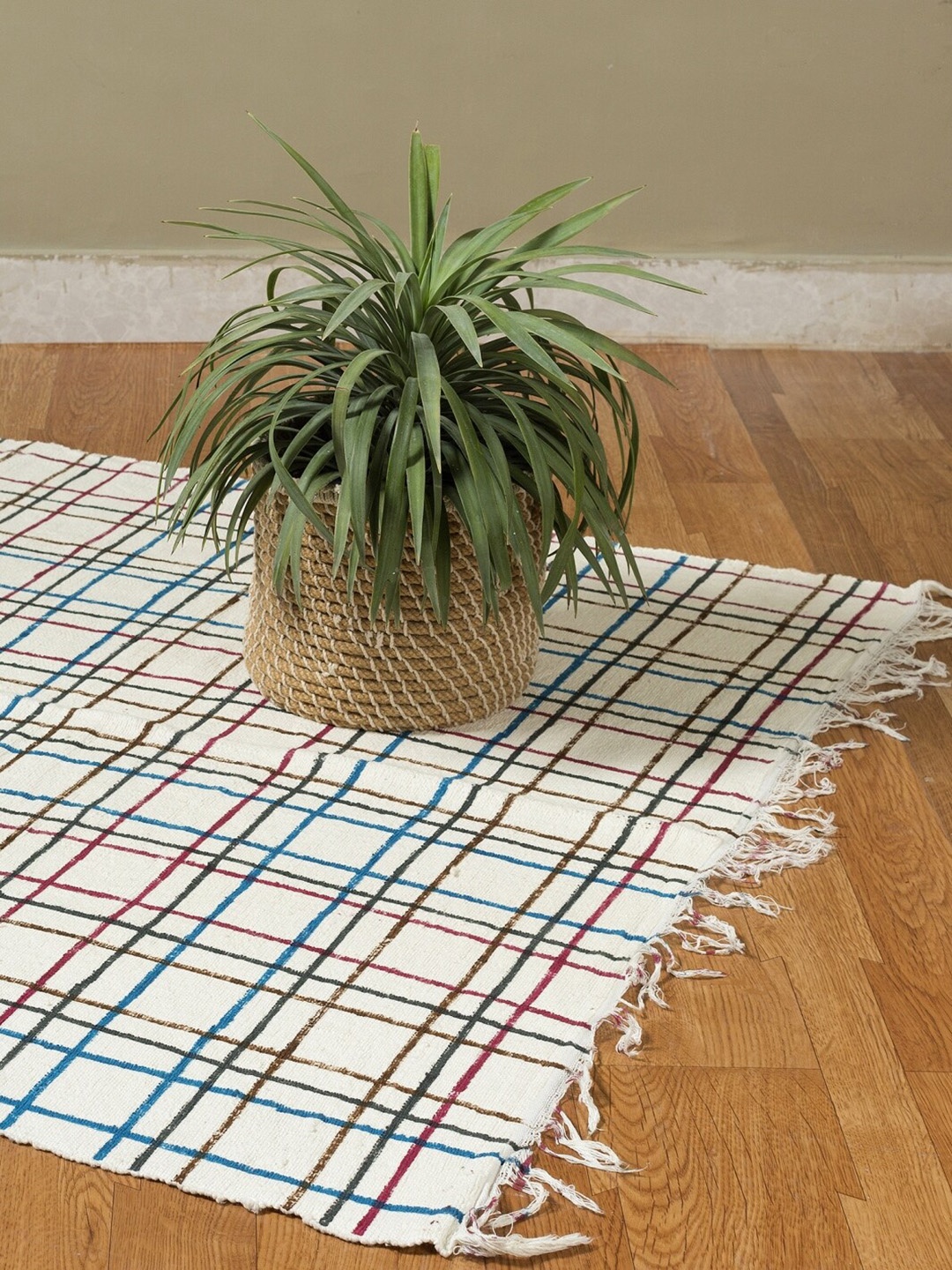 

HANDICRAFT PALACE White & Blue Hand Block Printed Cotton Carpet