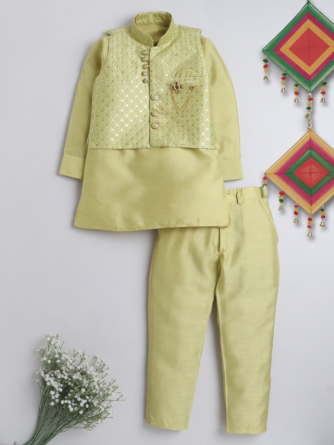 

ahhaaaa Boys Embroidered Indo-Western Sherwani Set, Green