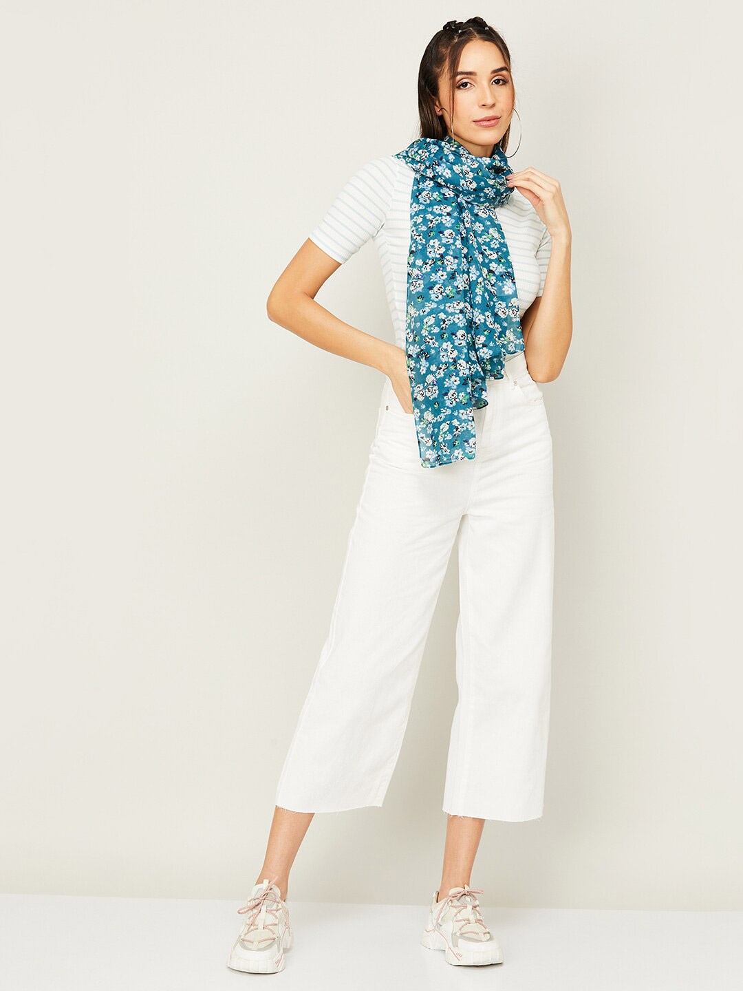

Ginger by Lifestyle Women Floral Printed Stole, Sea green