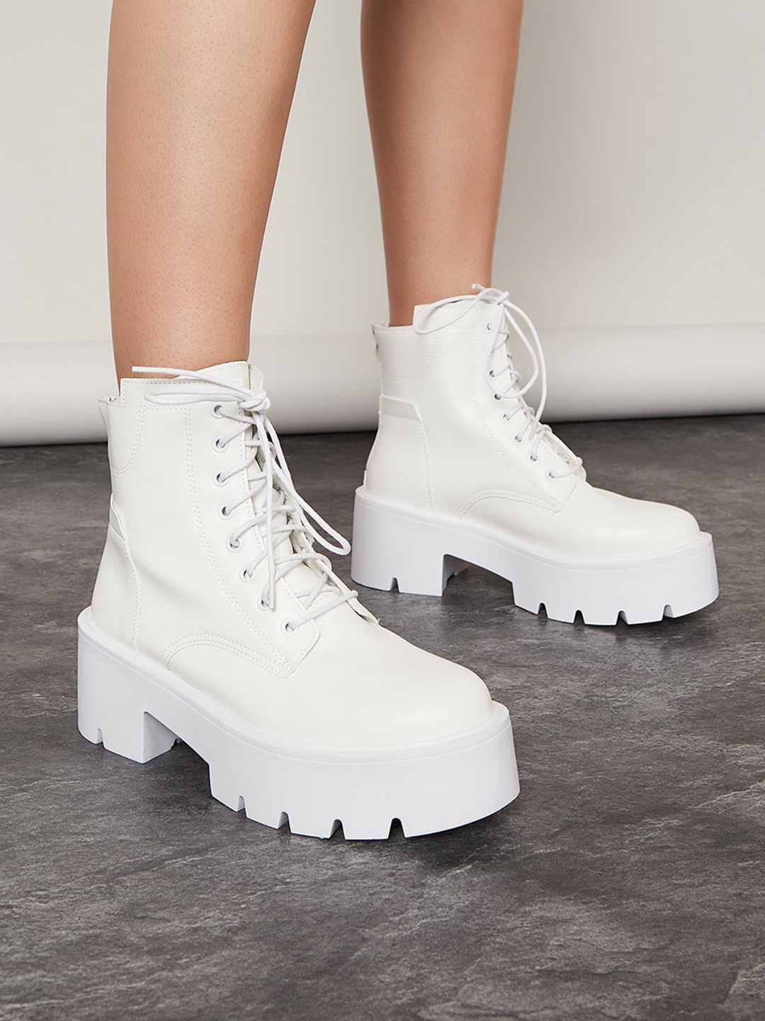 

Styli Women White Round-Toe High-Top Chunky Boots