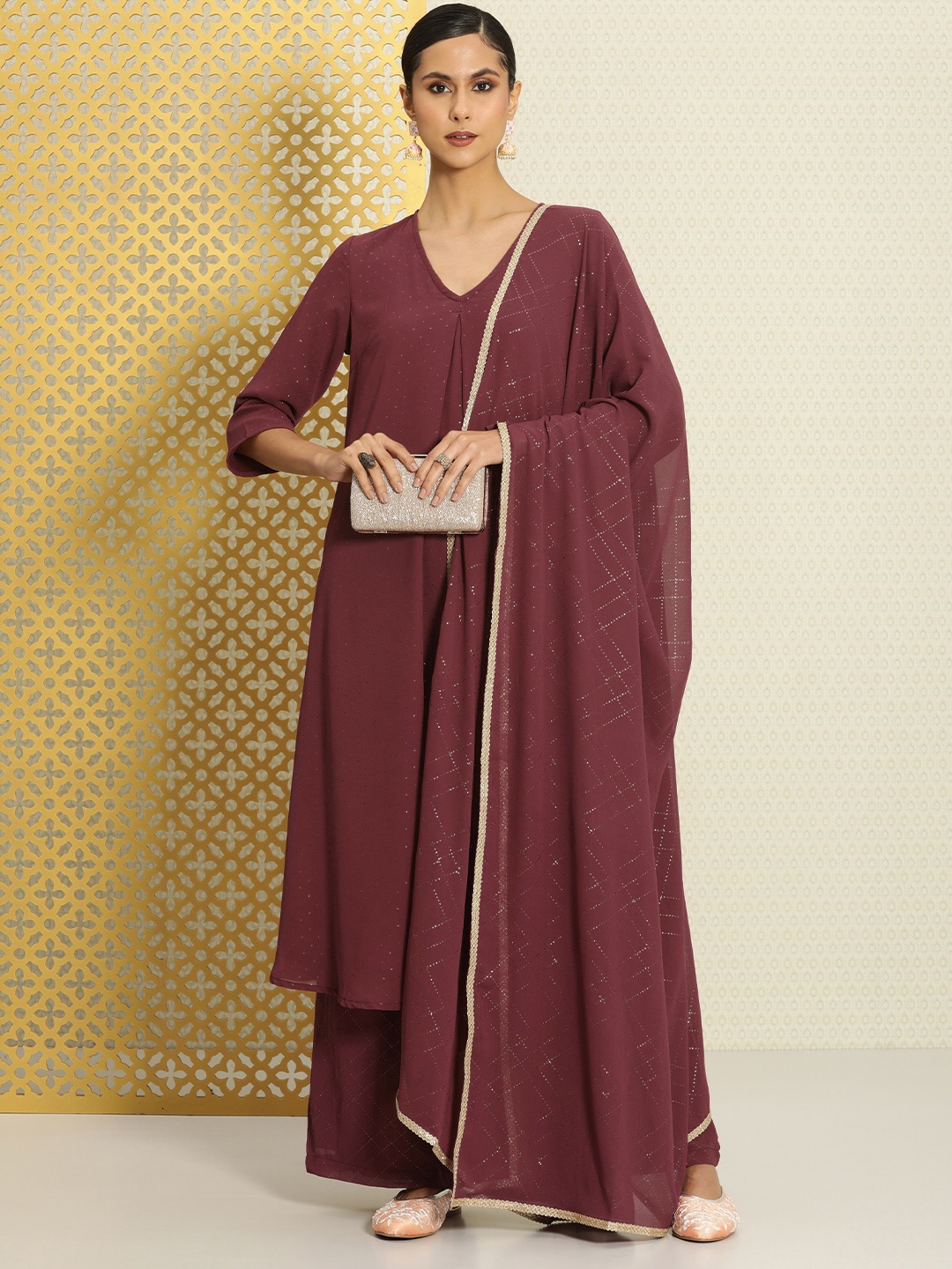 

House of Pataudi Women Self Design Regular Jashn Kurta With Palazzos & Dupatta, Burgundy