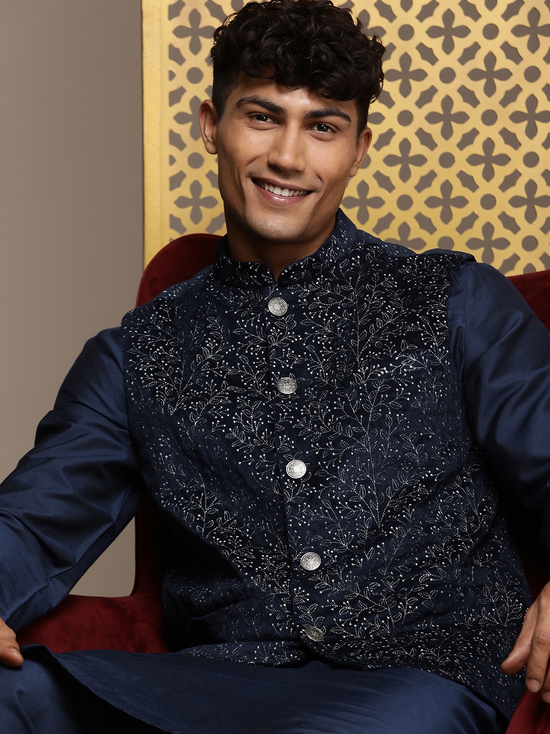 

House of Pataudi Jashn Ethnic Motifs Thread Work Kurta Set, Navy blue