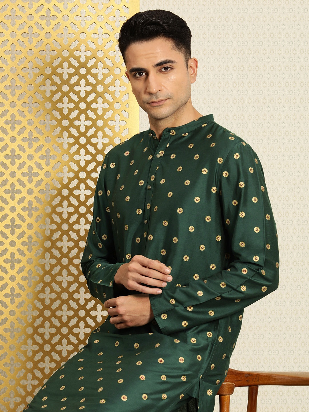 

House of Pataudi Ethnic Motifs Printed Regular Jashn Kurta with Trousers, Green