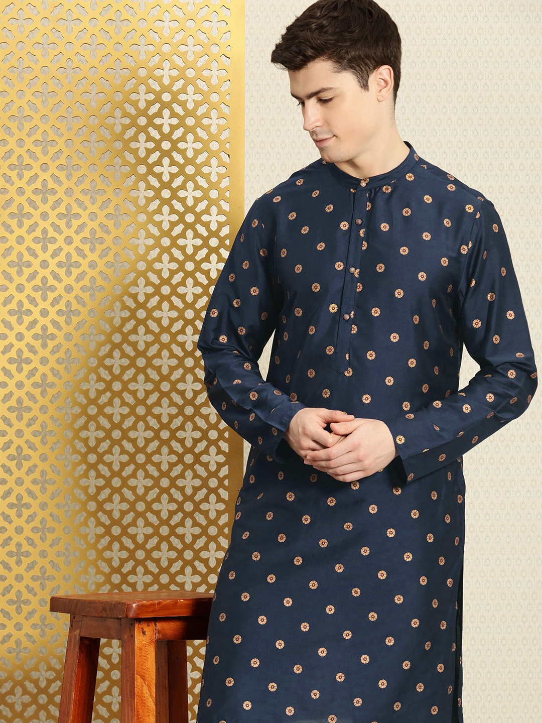 

House of Pataudi Ethnic Motifs Printed Regular Jashn Kurta with Trousers, Navy blue