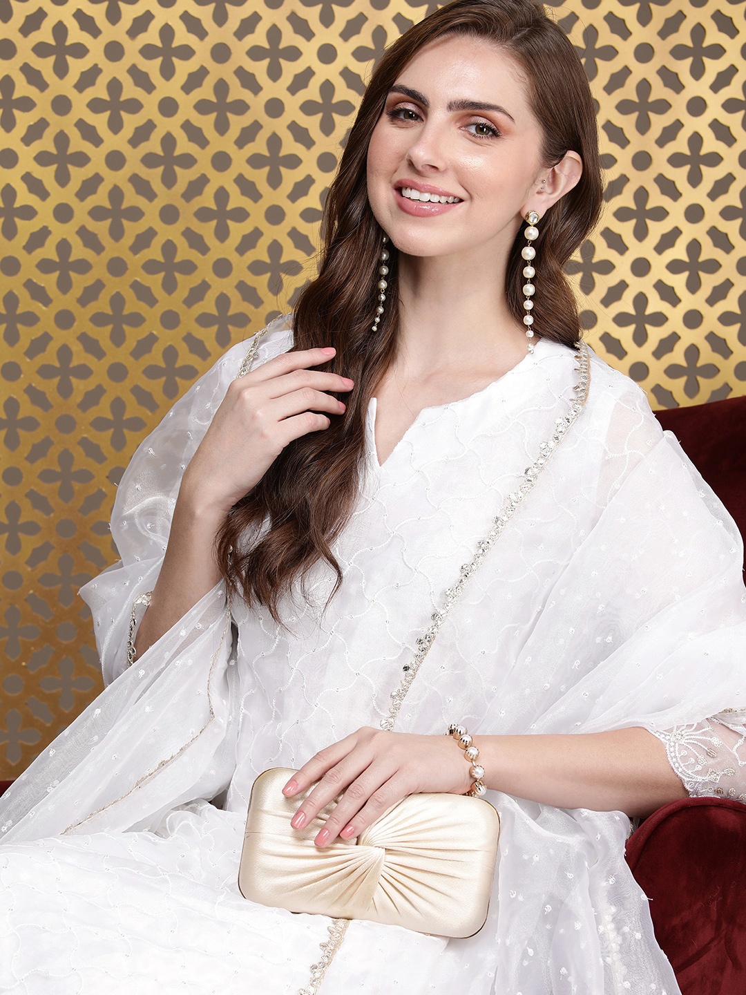 

House of Pataudi Sequinned Jashn Kurta With Trousers & With Dupatta, White