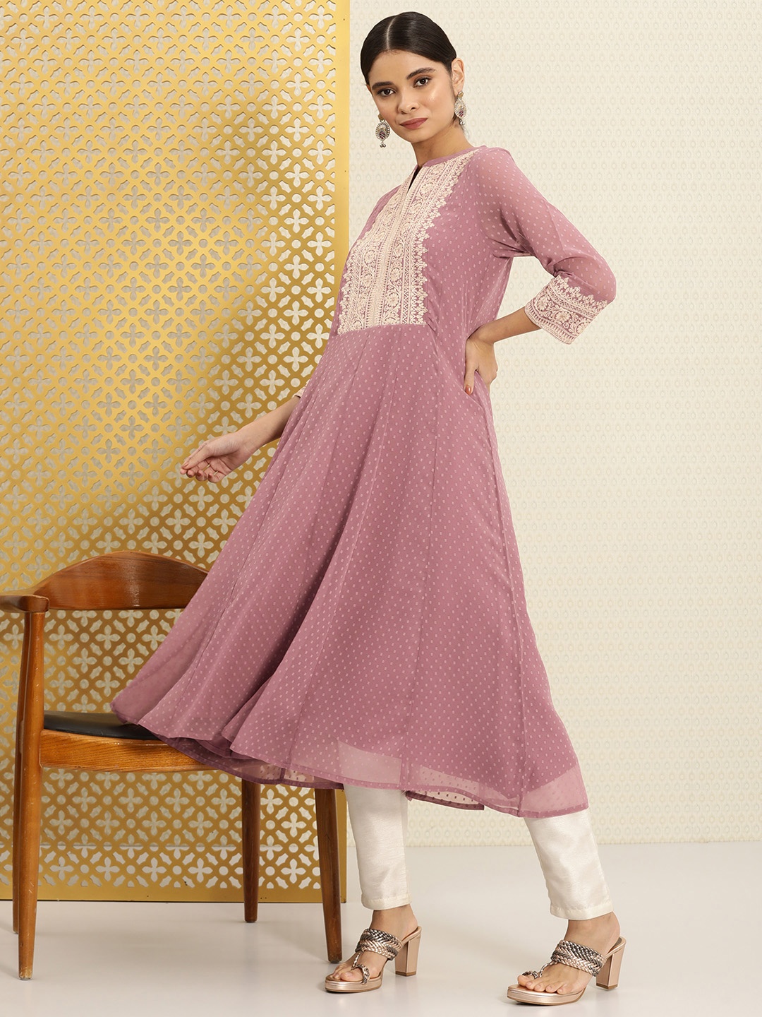 

House of Pataudi Ethnic Woven Design Thread Work Anarkali Jashn Kurta, Mauve