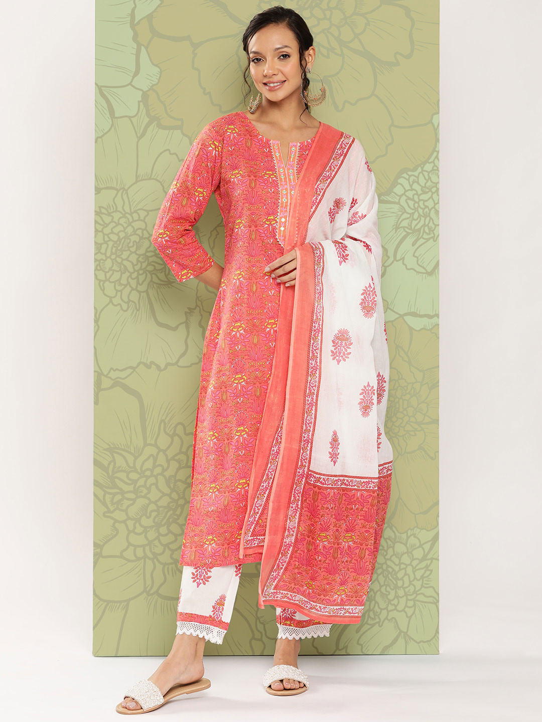 

Yufta Women Floral Printed Gotta Patti Pure Cotton Kurta with Trousers & With Dupatta, Pink