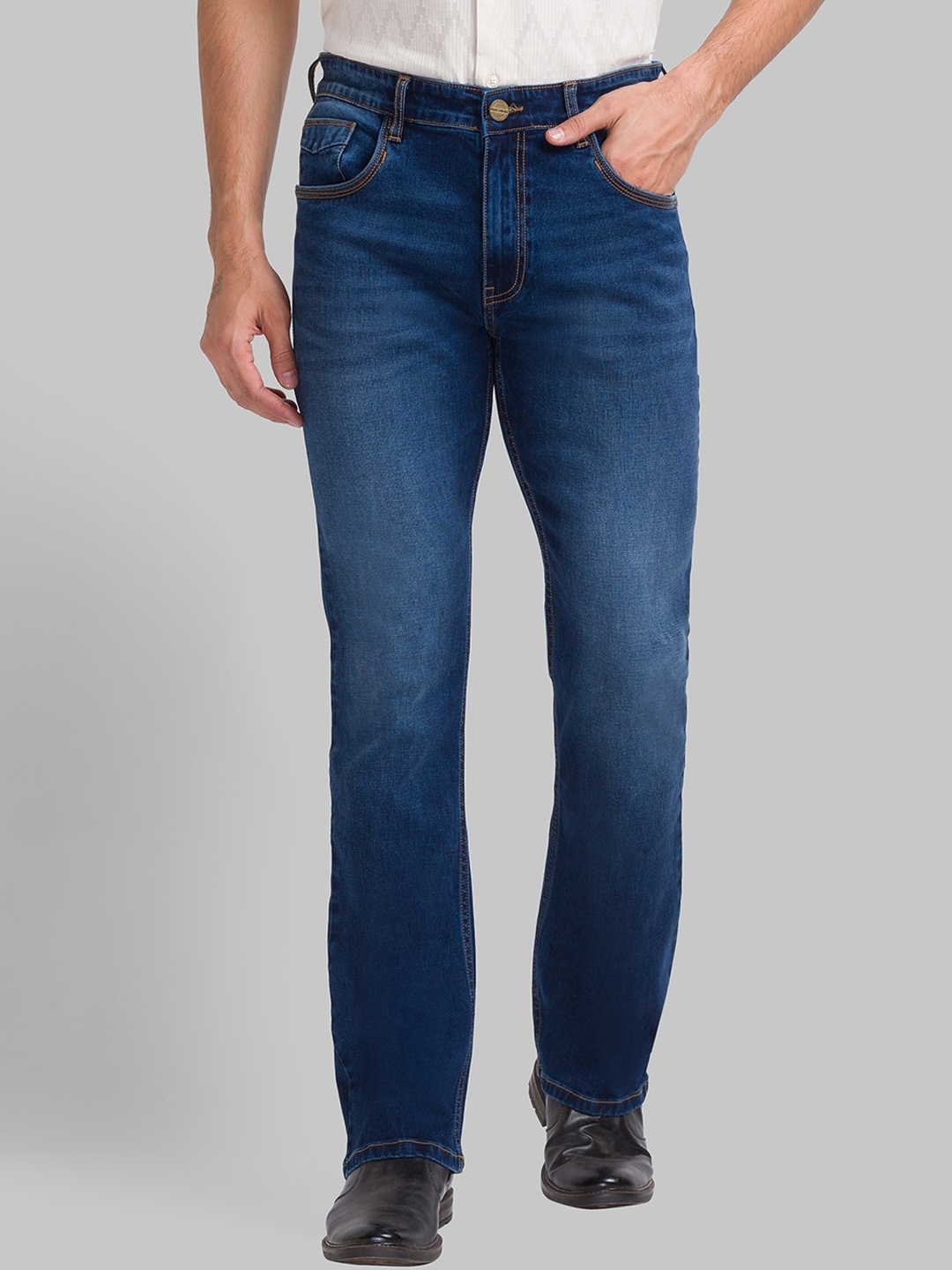 

Parx Men Bootcut Light Fade Jeans, Blue