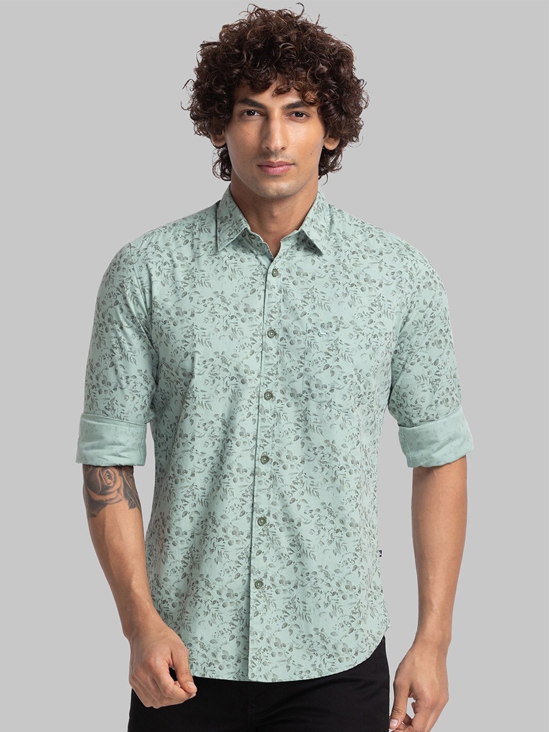 

Parx Slim Fit Floral Printed Spread Collar Pure Cotton Casual Shirt, Green