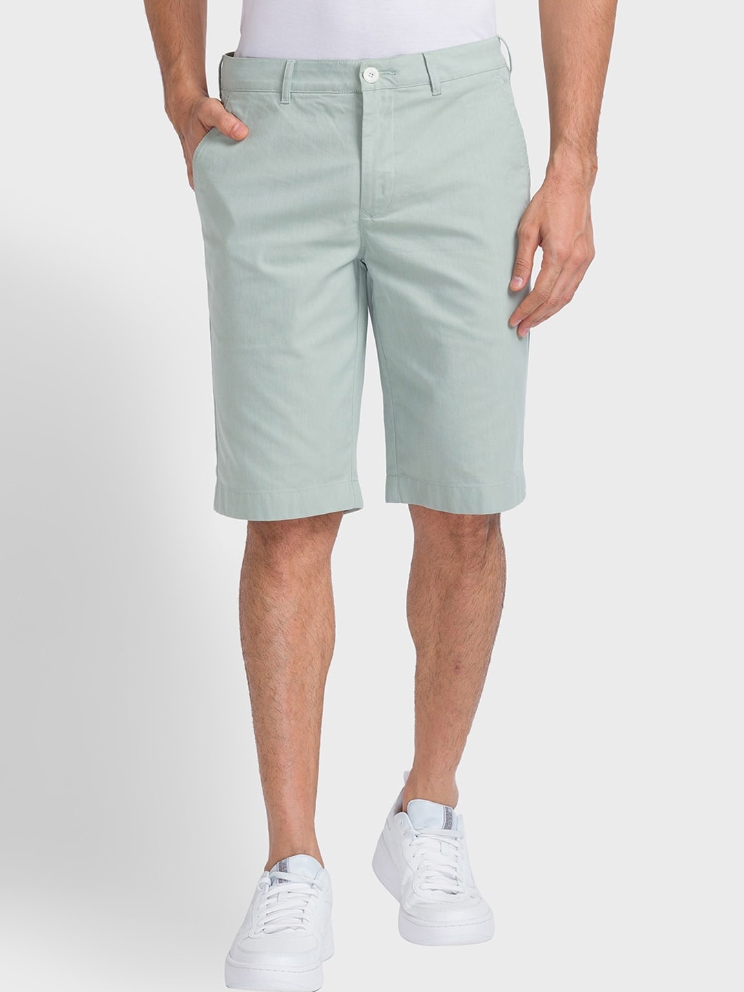 

ColorPlus Men Regular Fit Mid-Rise Shorts, Green