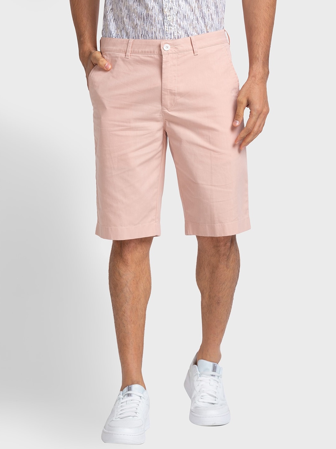 

ColorPlus Men Mid-Rise Shorts, Red