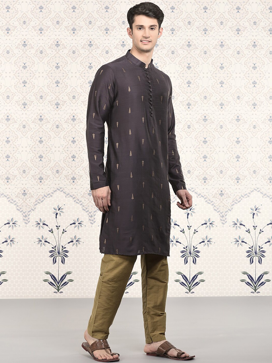 

Ode by House of Pataudi Ethnic Motif Woven Design Kurta With Pyjamas, Grey
