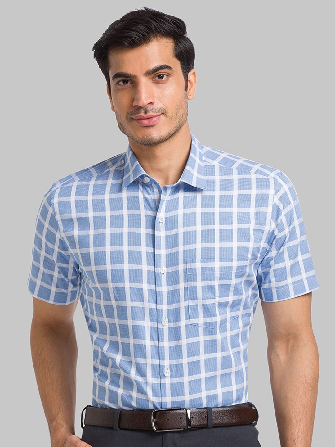 

Park Avenue Relaxed Windowpane Checks Spread Collar Formal Cotton Shirt, Blue