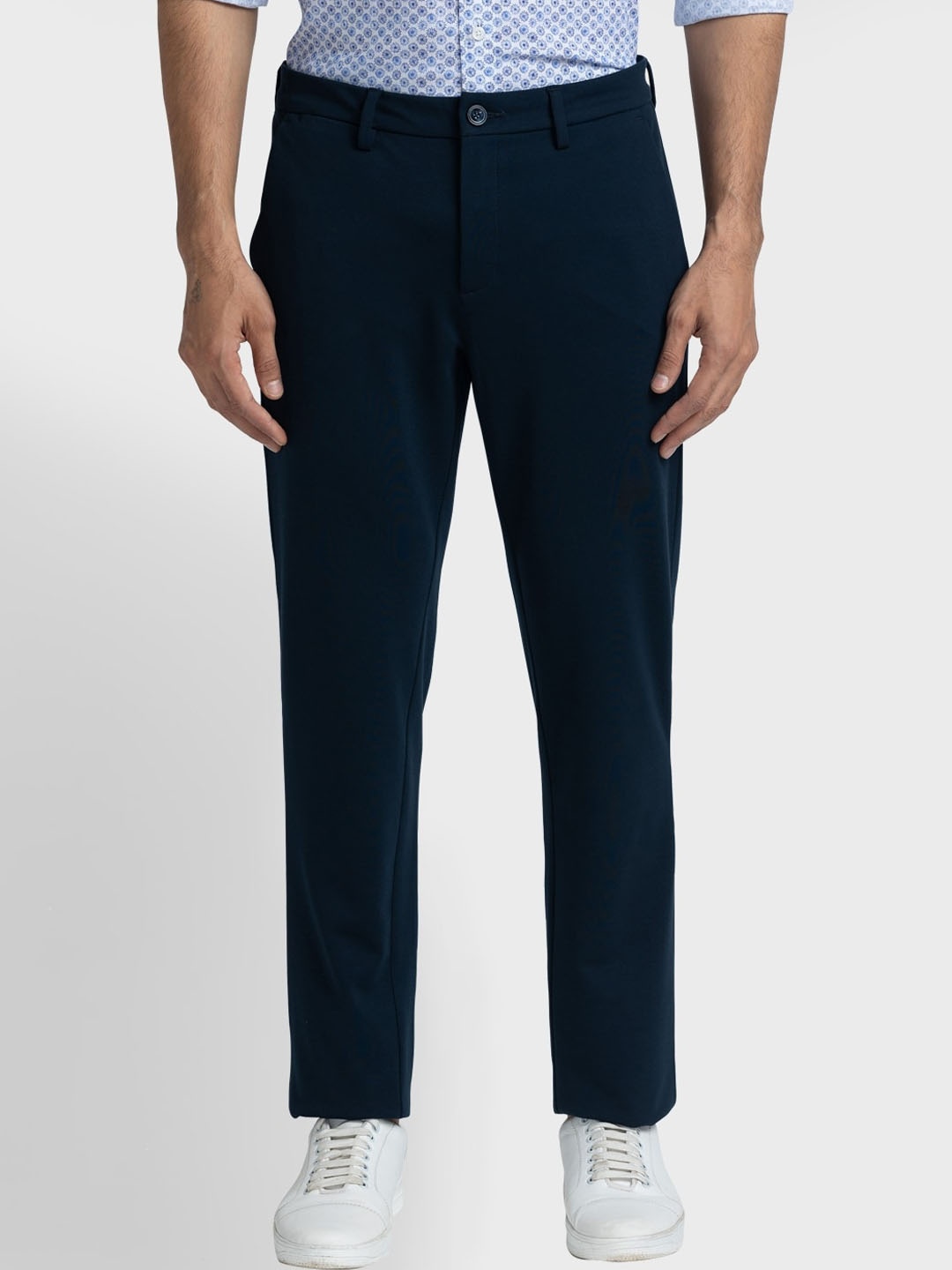 

ColorPlus Men Mid-Rise Plain Trousers, Navy blue