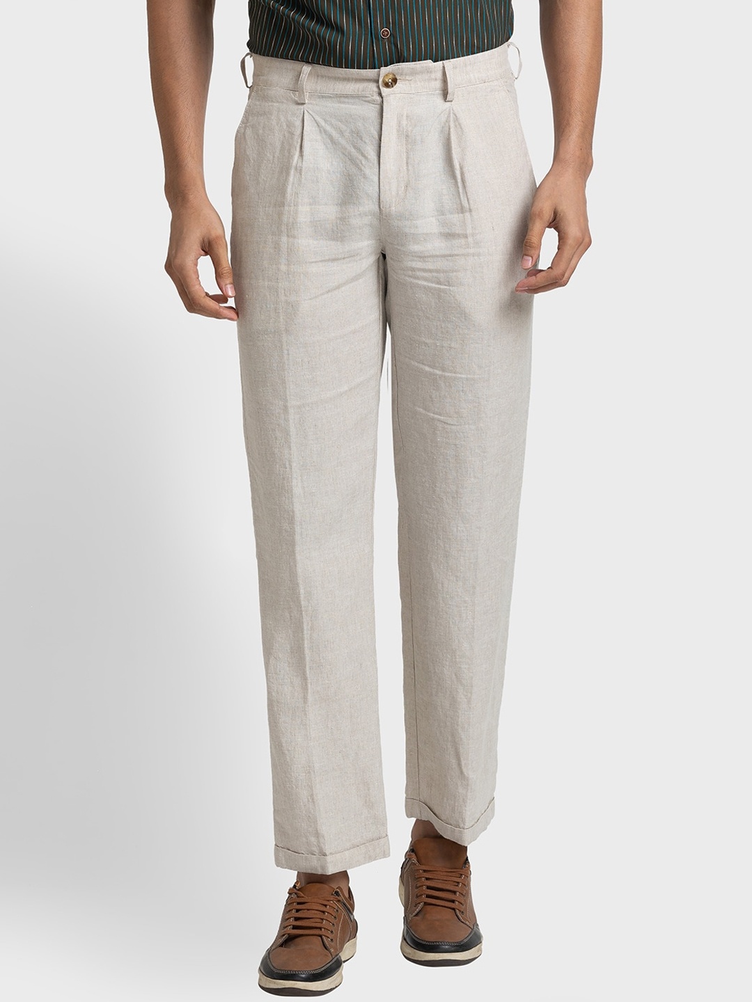 

ColorPlus Men Linen Mid-Rise Tailored Fit Plain Pleated Trousers, Off white
