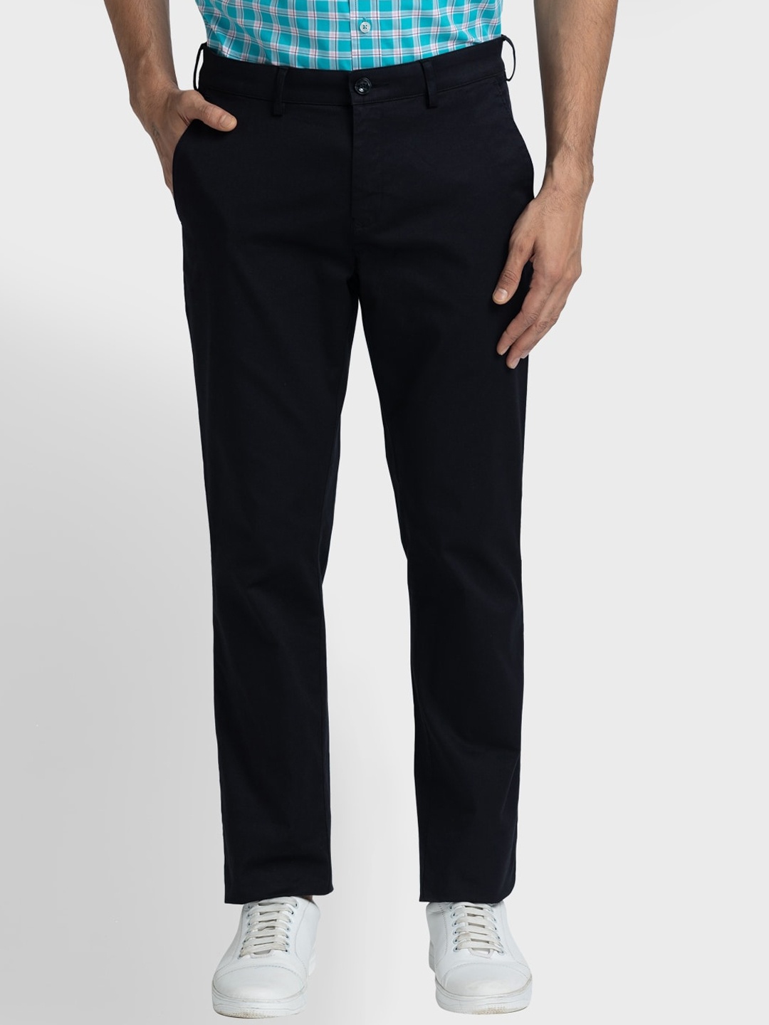 

ColorPlus Men Contemporary Fit Mid-Rise Trousers, Black