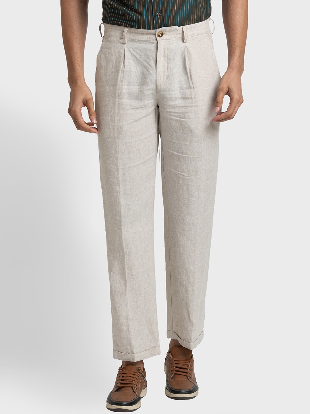 

ColorPlus Men Mid Rise Pure Linen Pleated Trousers, Off white