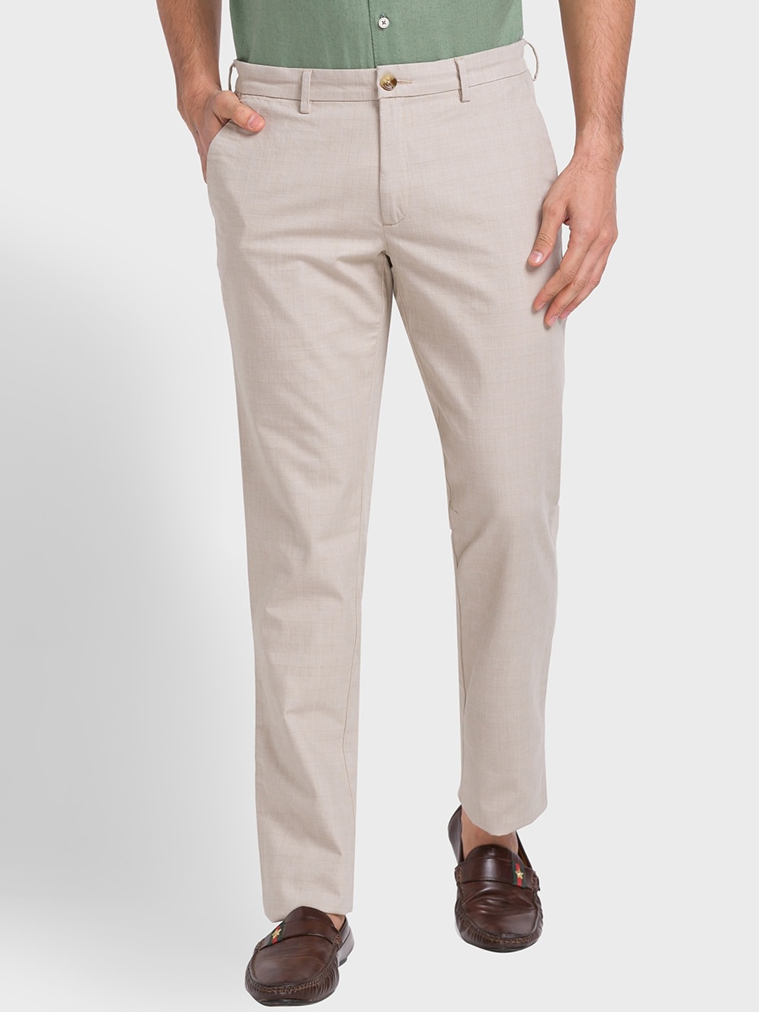 

ColorPlus Men Mid Rise Trousers, Off white