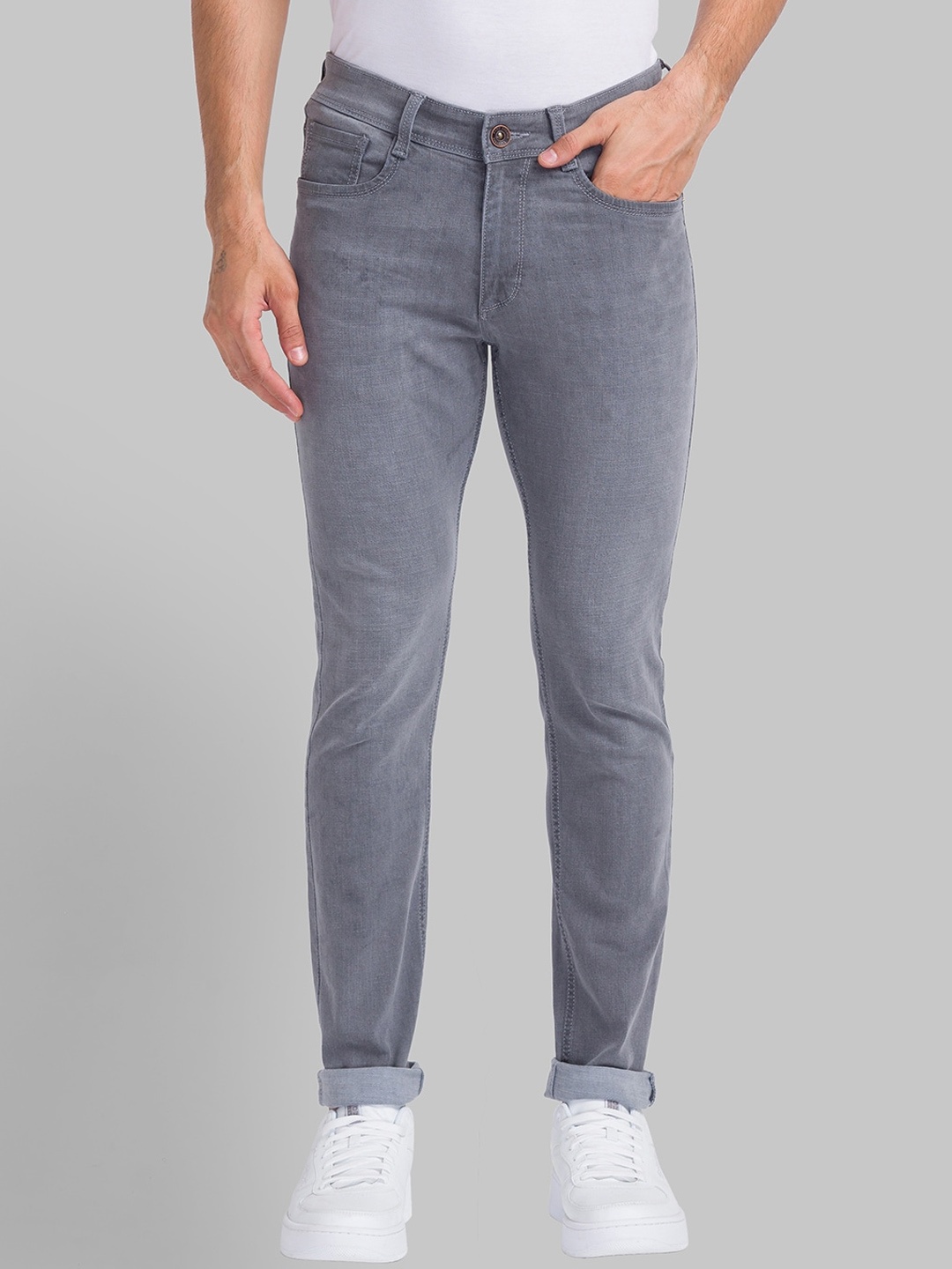 

Park Avenue Men Grey Heavy Fade Colourblocked Jeans