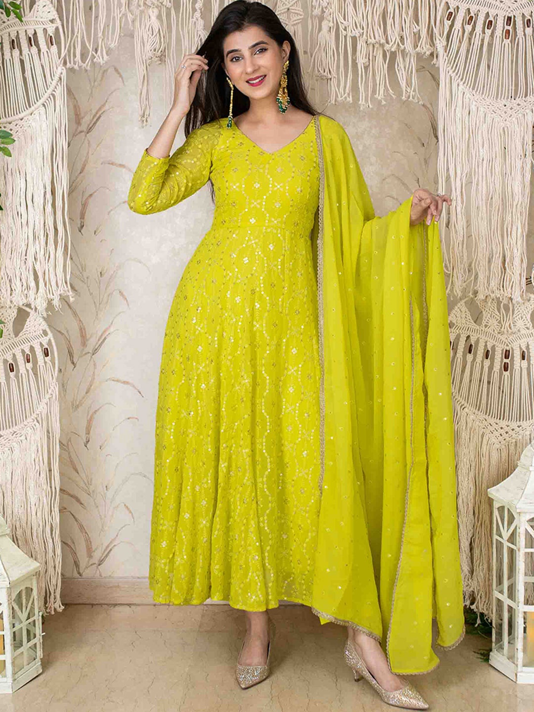 

Label Shaurya Sanadhya Ethnic Motifs Embroidered Sequinned Kurta with Trousers & Dupatta, Lime green