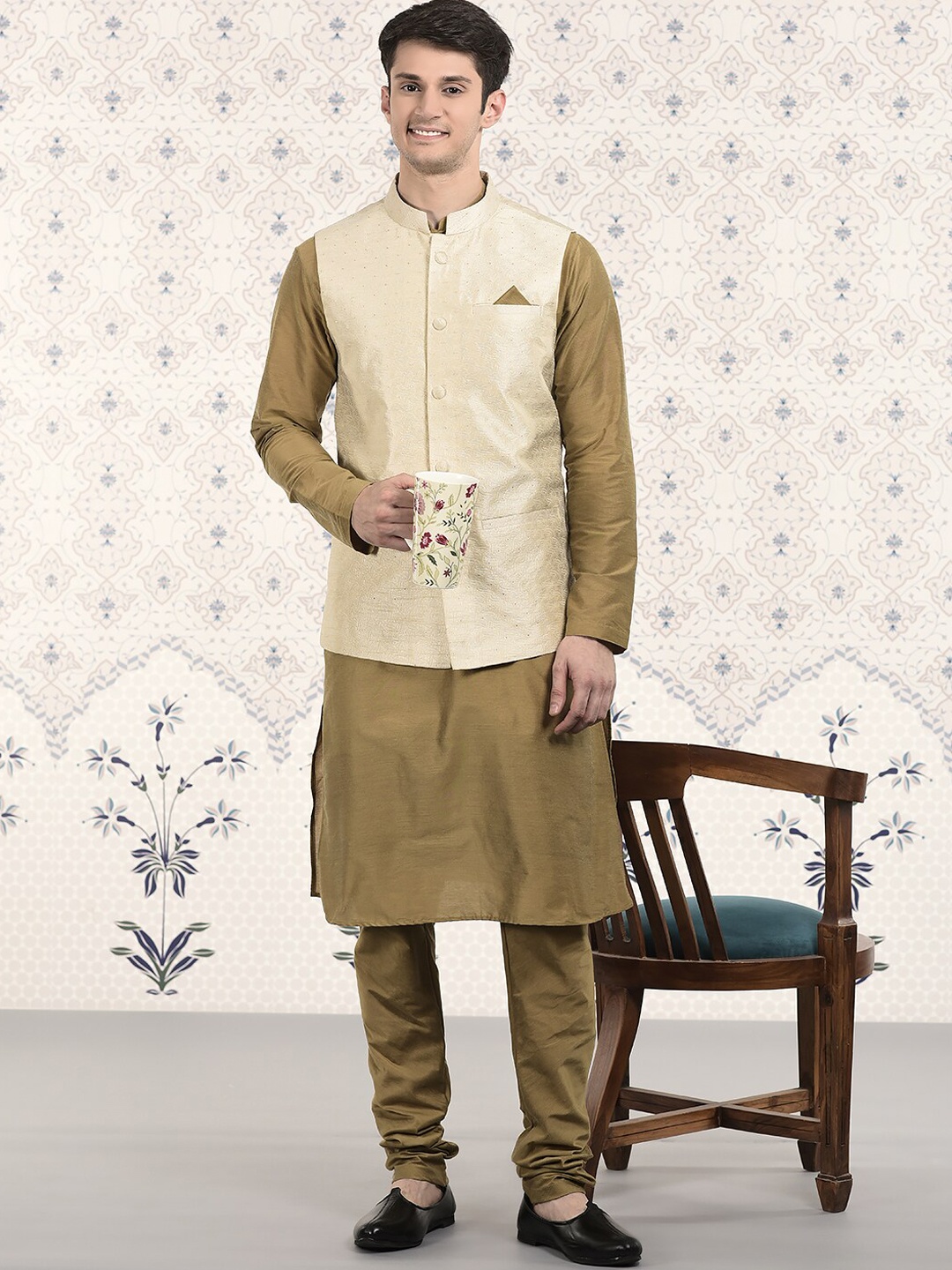 

Ode by House of Pataudi Straight Kurta With Churidar & Woven Design Nehru Jacket, Olive