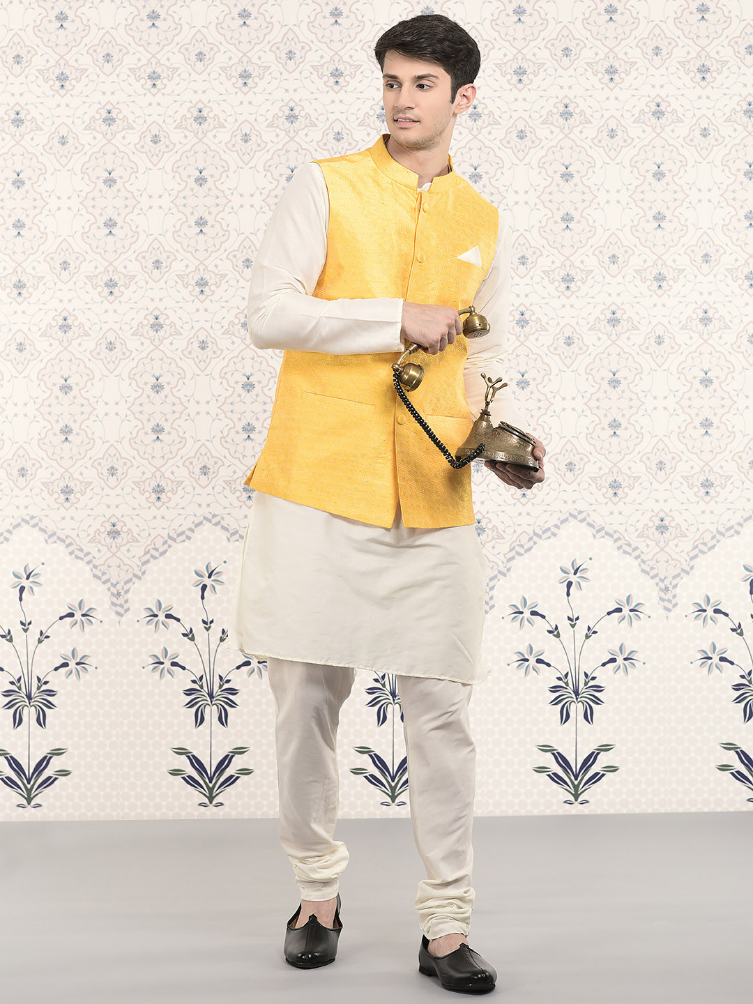 

Ode by House of Pataudi Mandarin Collar Regular Kurta With Churidar & Nehru Jacket, Off white