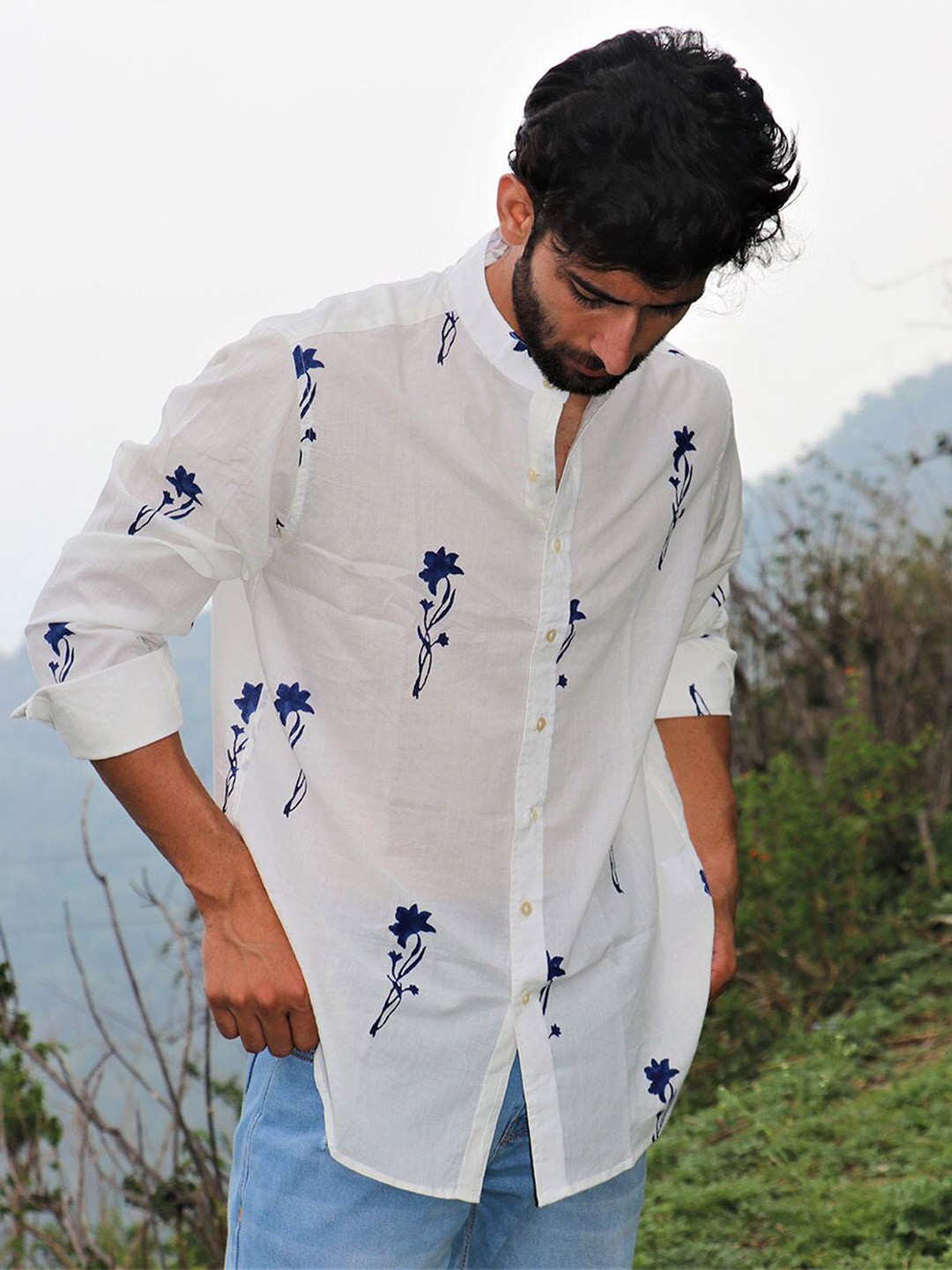 

Chidiyaa Floral Printed Cotton Casual Shirt, White