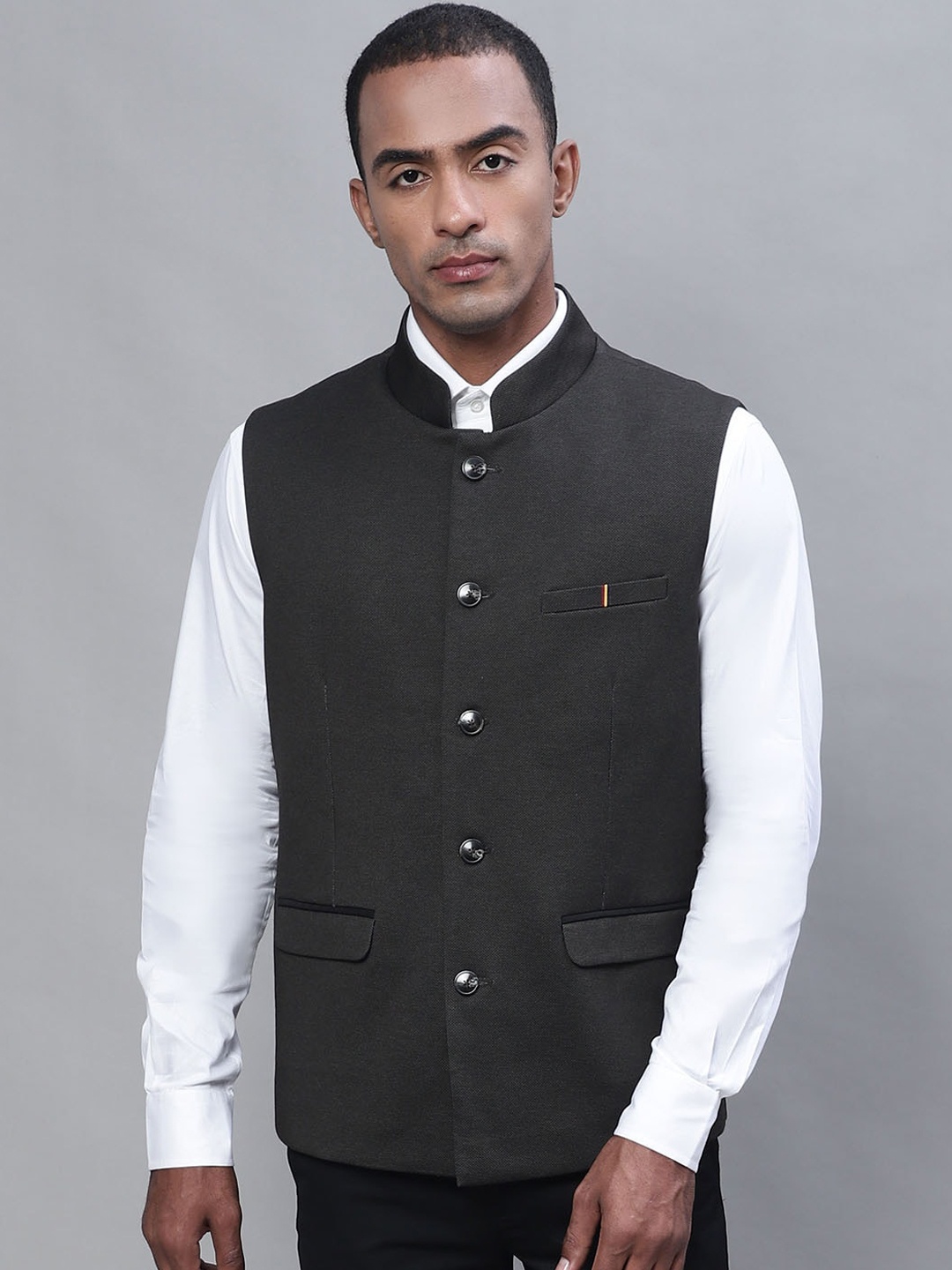 

Cantabil Sleveeless Regular Waistcoat, Olive