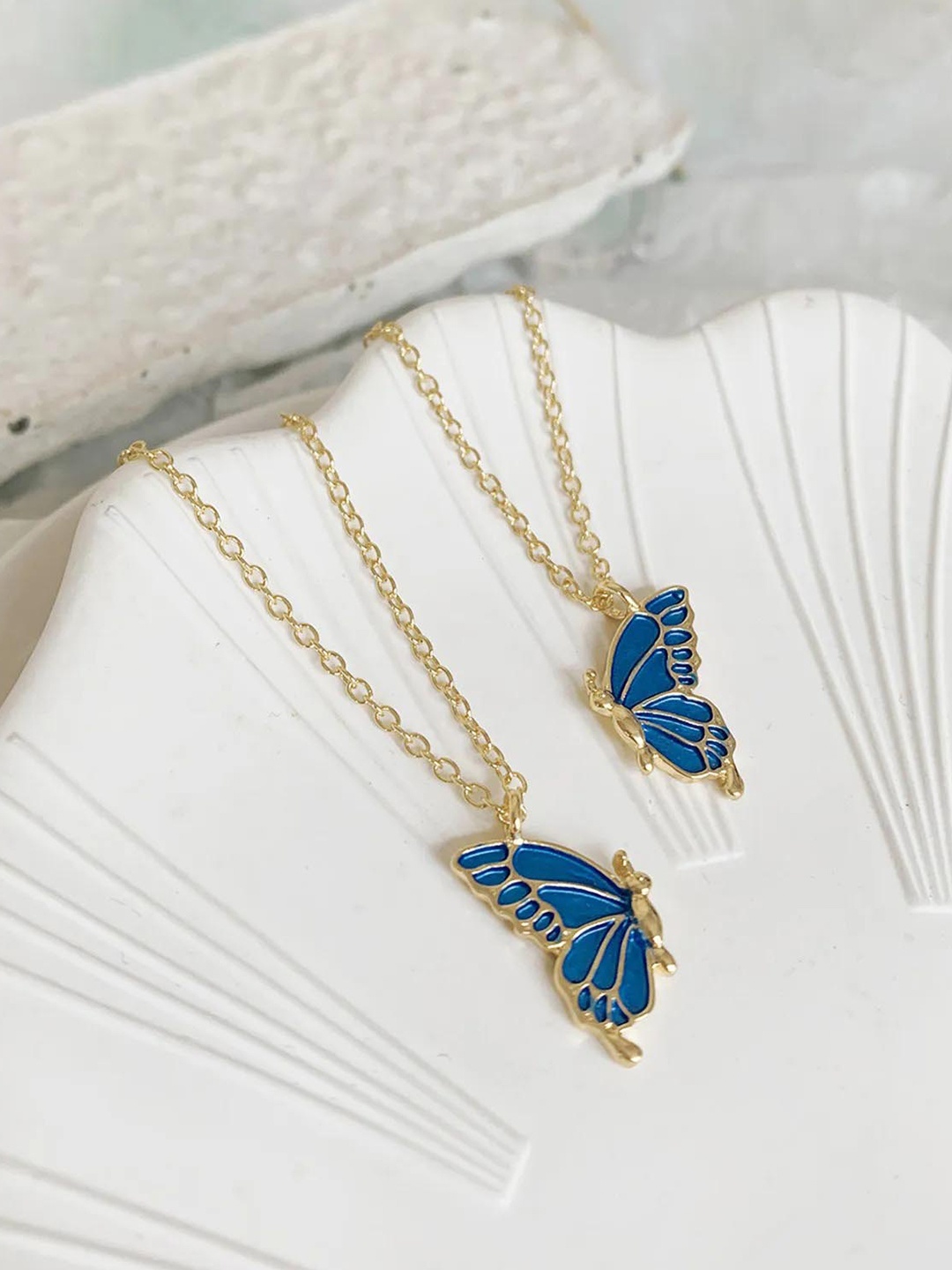 

Pinapes Set Of 2 Gold-Plated Butterfly Necklace