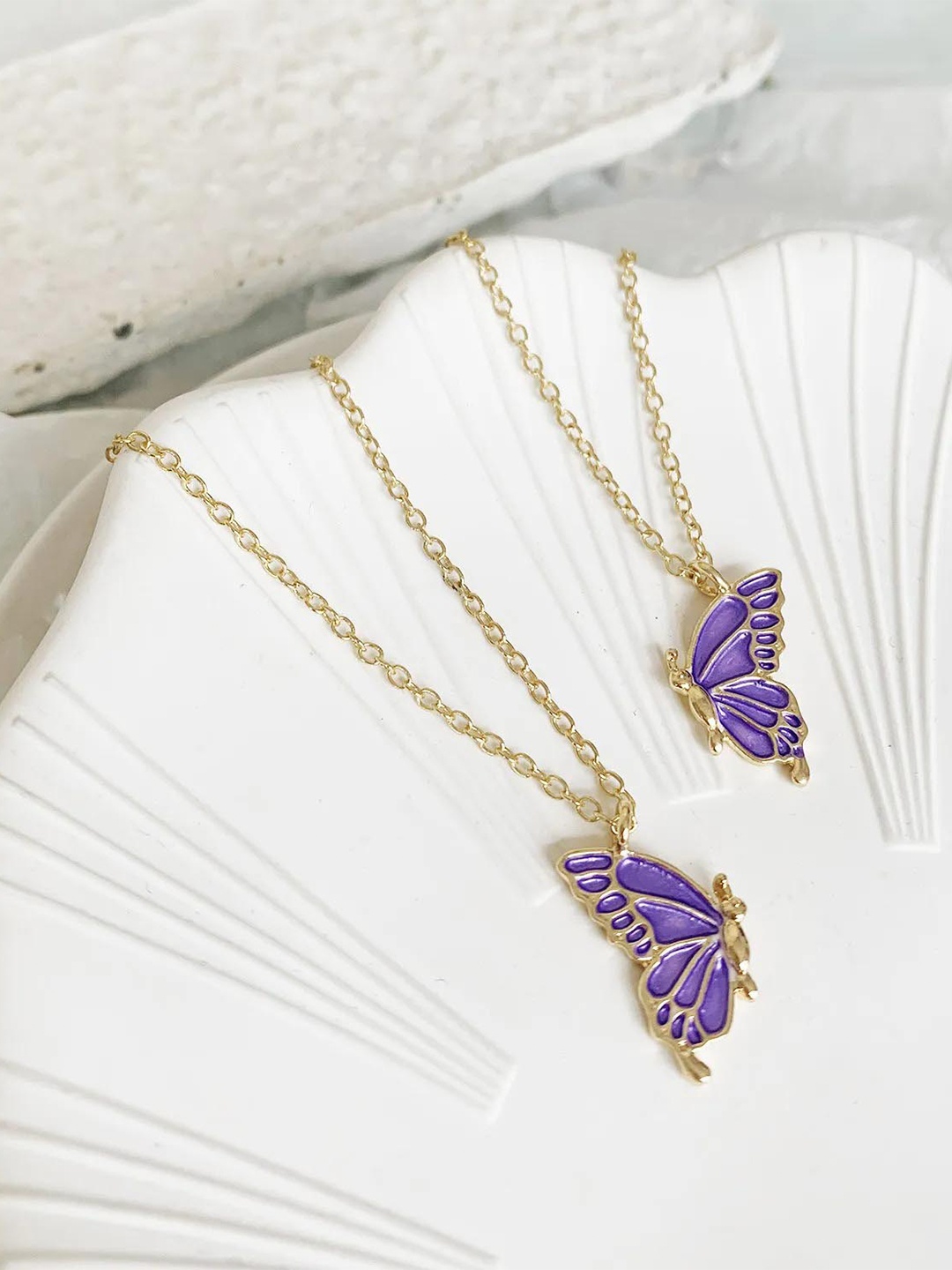 

Pinapes Set of 2 Gold-Plated Butterfly Necklace, Purple
