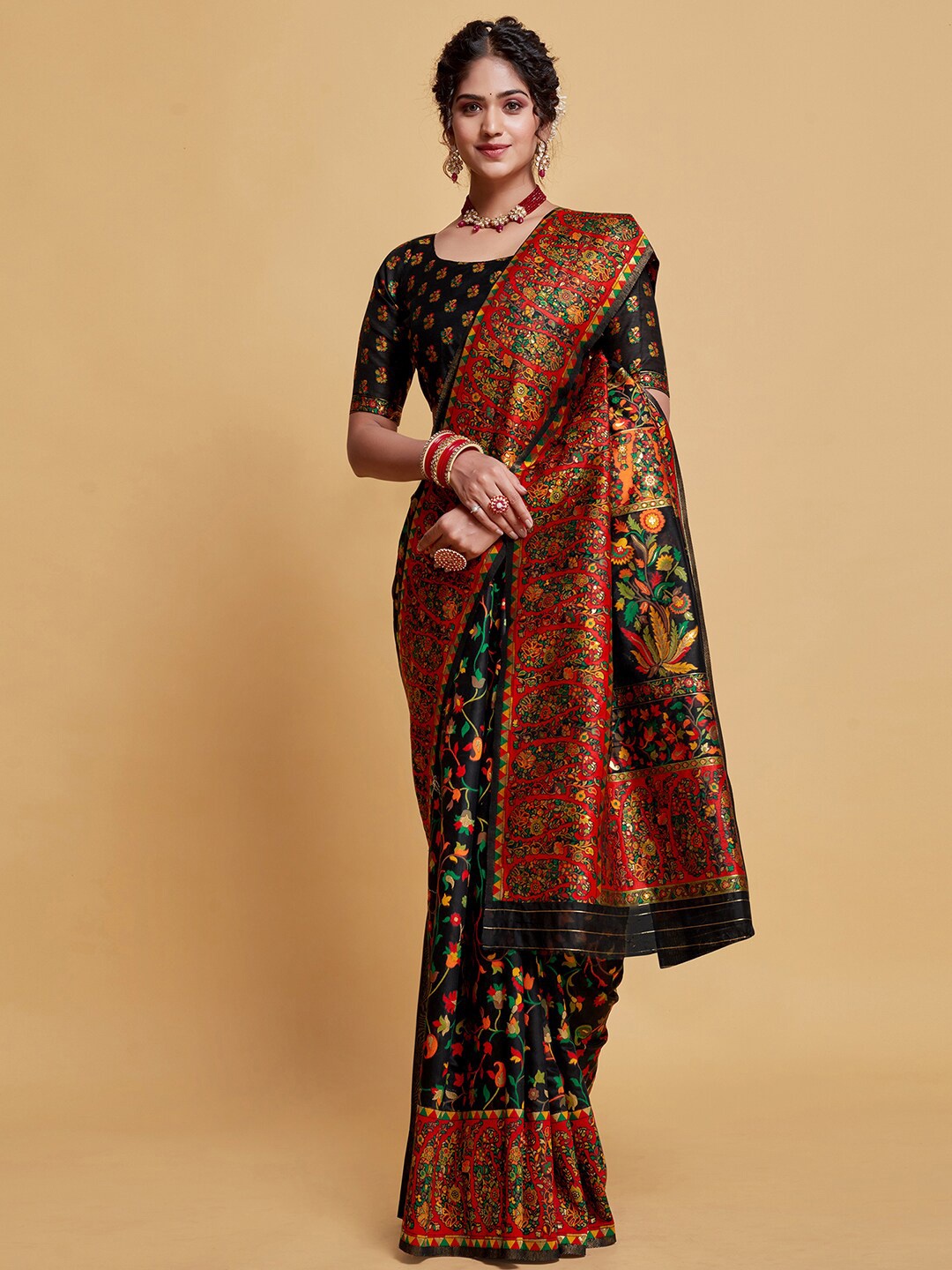 

Satrani Floral Printed Jacquard Saree, Black