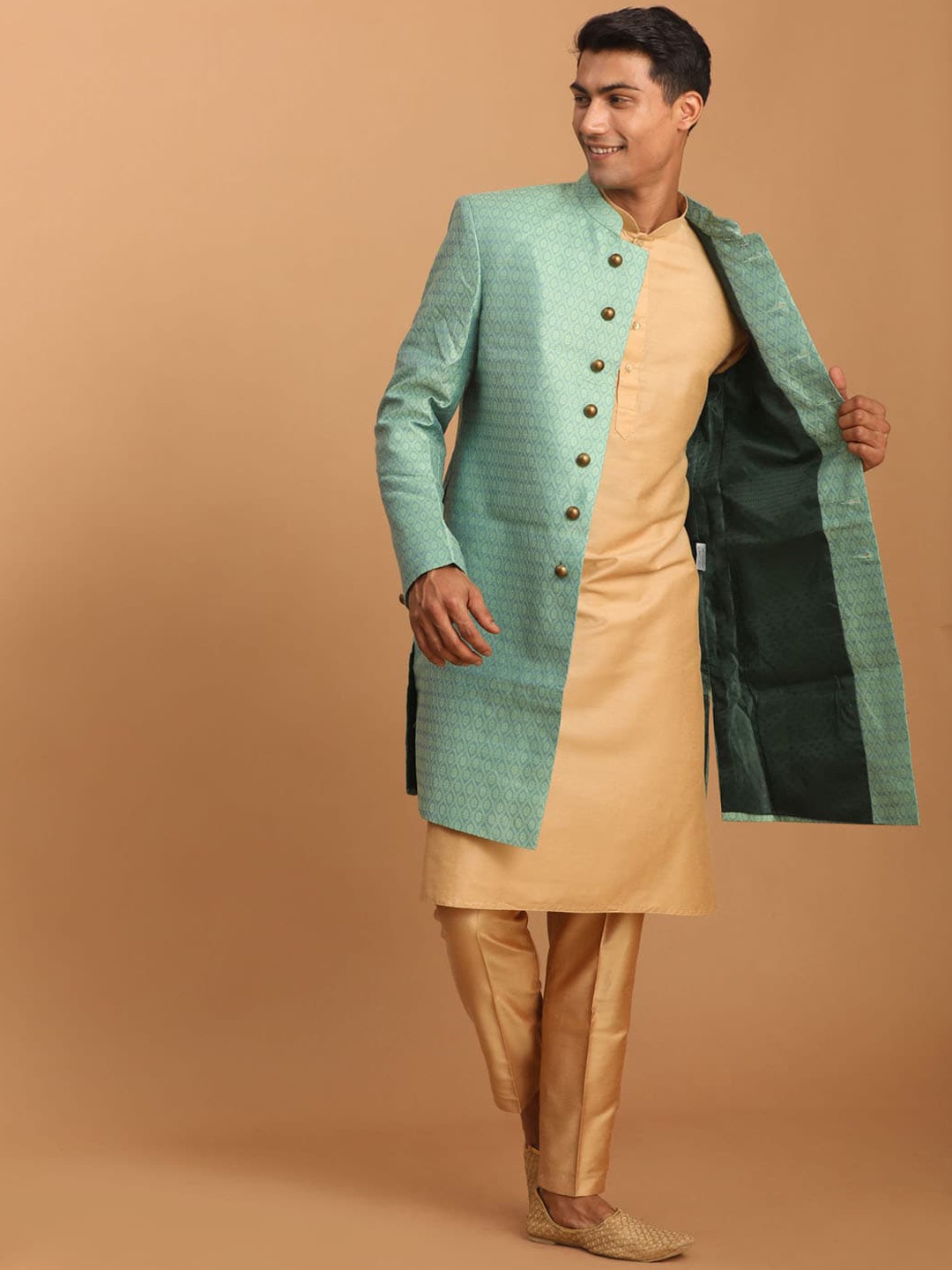 

VASTRAMAY Self-Design Slim Fit Sherwani Set, Green