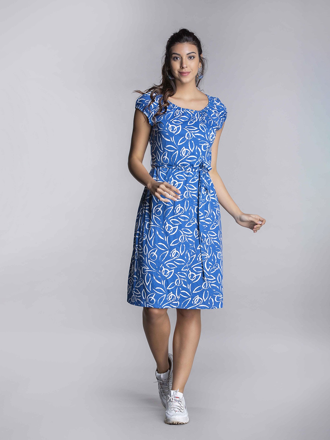 

MKOAL Round Neck Floral Printed Pure Cotton A-Line Dress With Belt, Blue