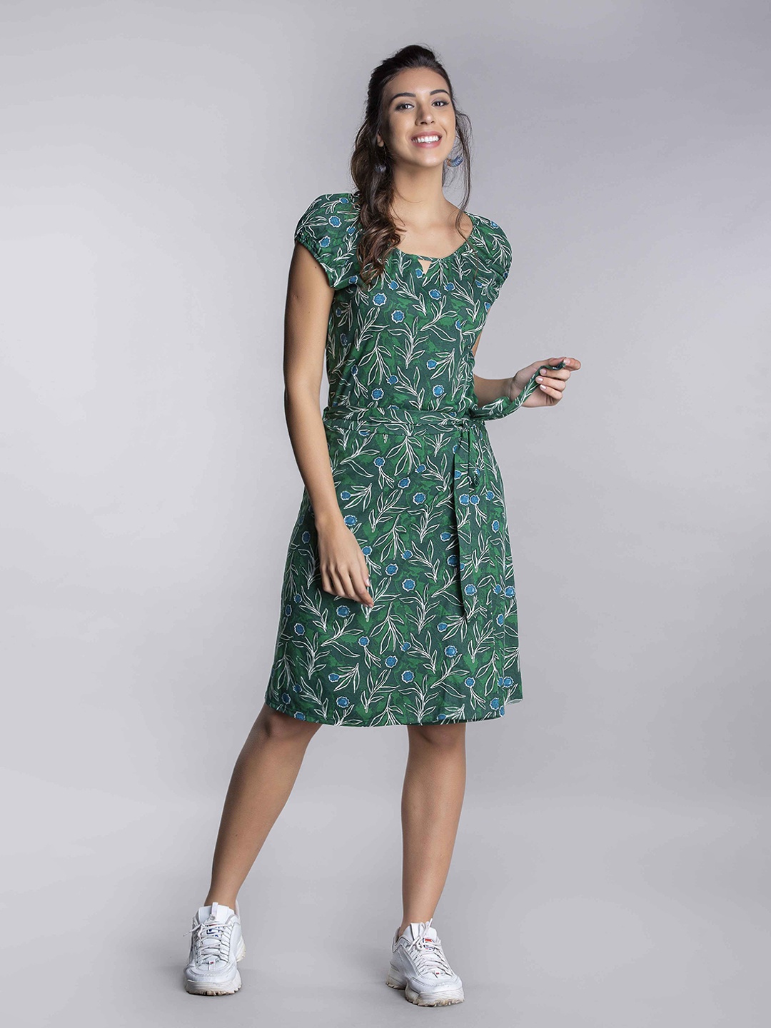 

MKOAL Round Neck Floral Printed Pure Cotton A-Line Dress With Belt, Green