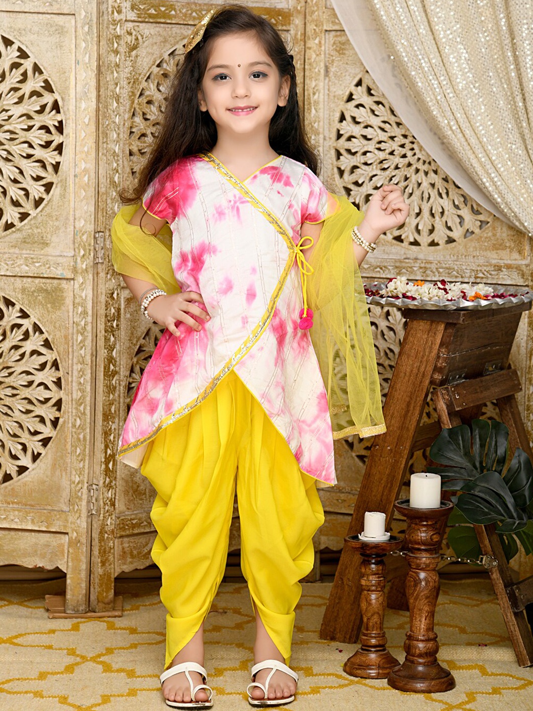 

SAKA DESIGNS Girls Dyed V Neck Angrakha Kurti With Dhoti Pants & Dupatta, White