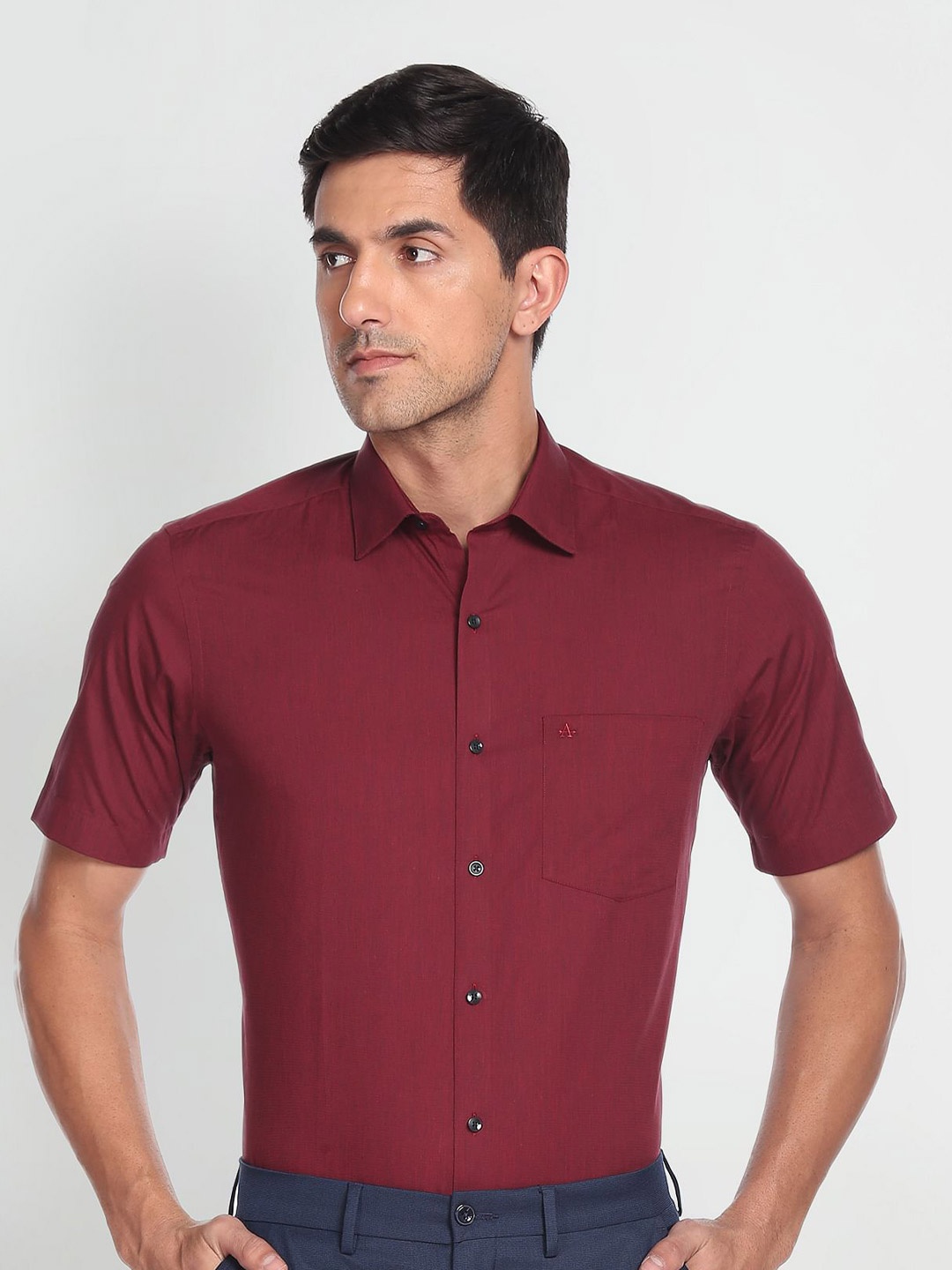

Arrow Cutaway Collar Short Sleeves Twill Pure Cotton Formal Shirt, Maroon