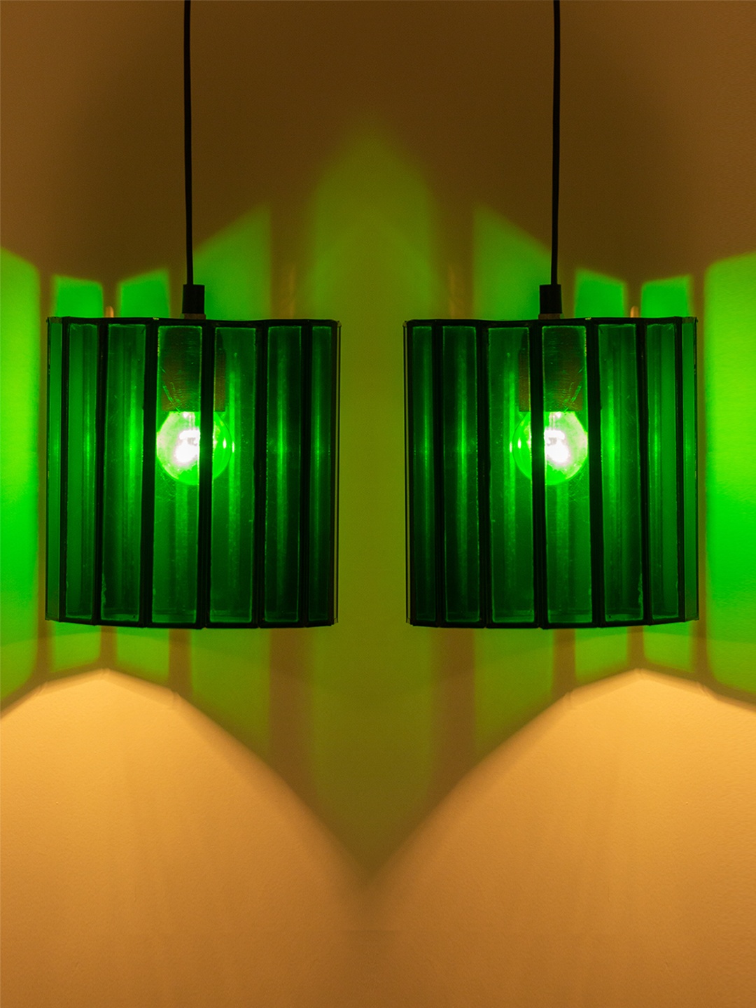 

ExclusiveLane Green 2 Pcs Textured Cylindrical Hanging Ceiling Lamps