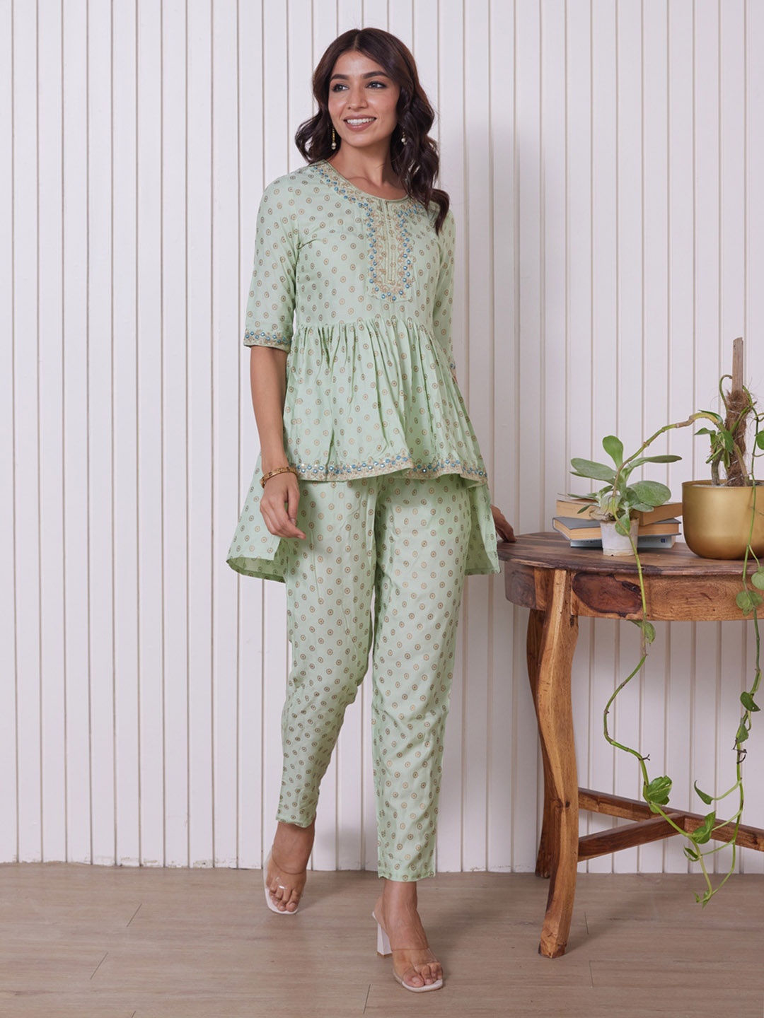 

HERE&NOW Ethnic Motifs Embroidered Sequinned High-Low Kurti with Trousers, Green