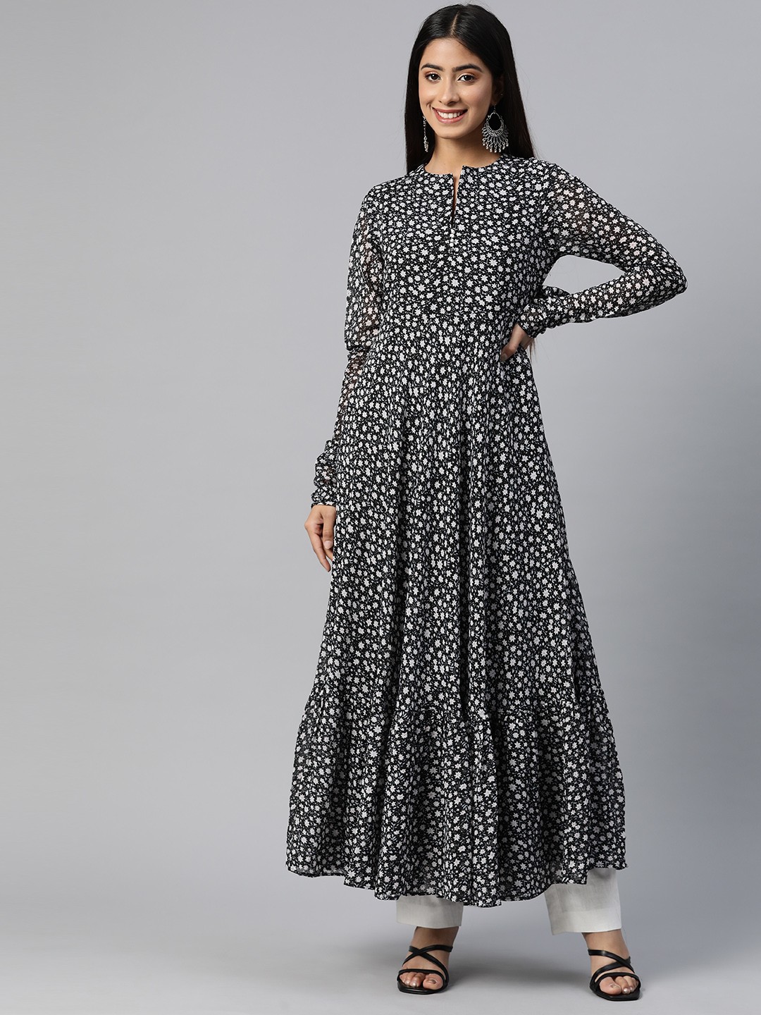 

MBE Floral Printed Floral Georgette Kurta, Black