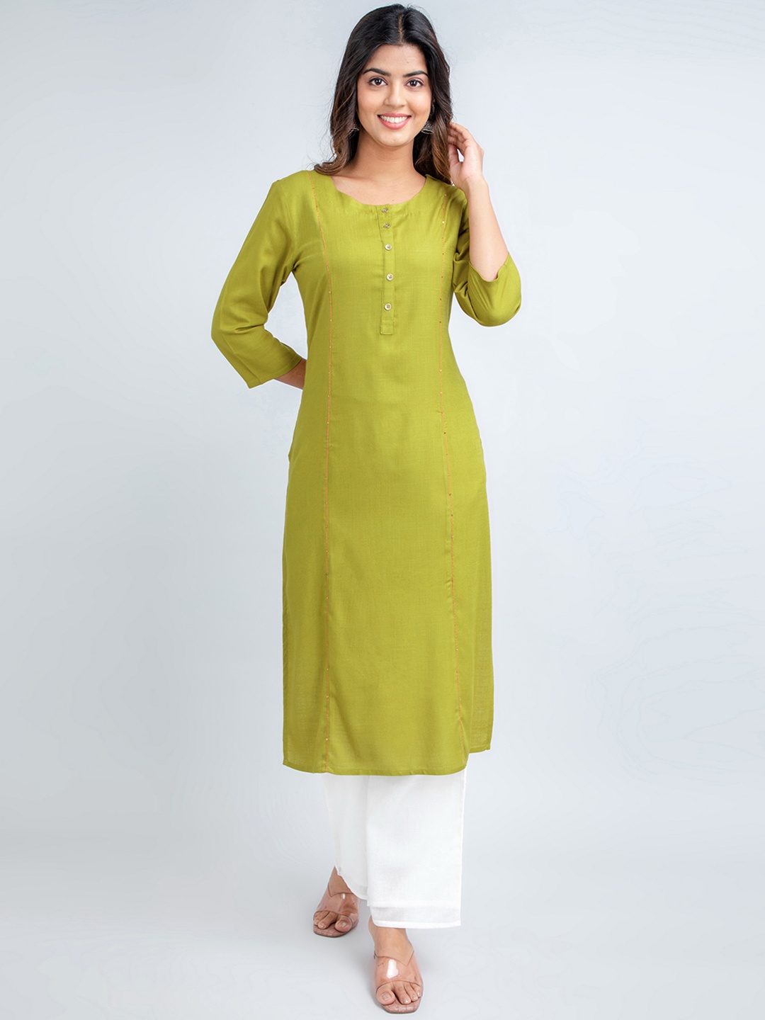 

SUTI Thread Work Sequined Panelled Straight Kurta, Green
