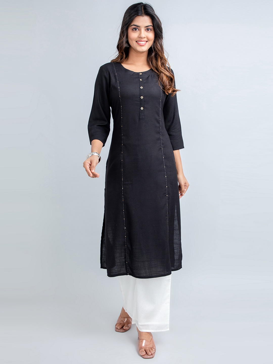 

SUTI Round Neck Thread Work Kurta Kurta, Black